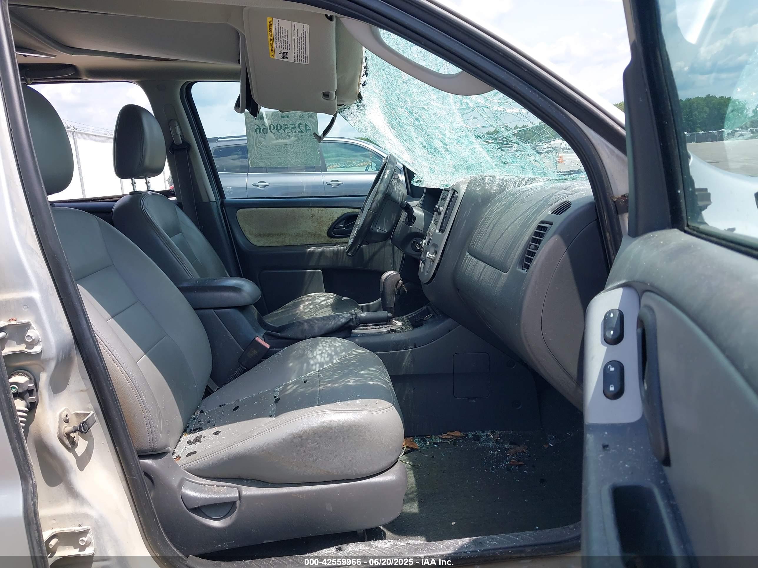 FORD ESCAPE image 5