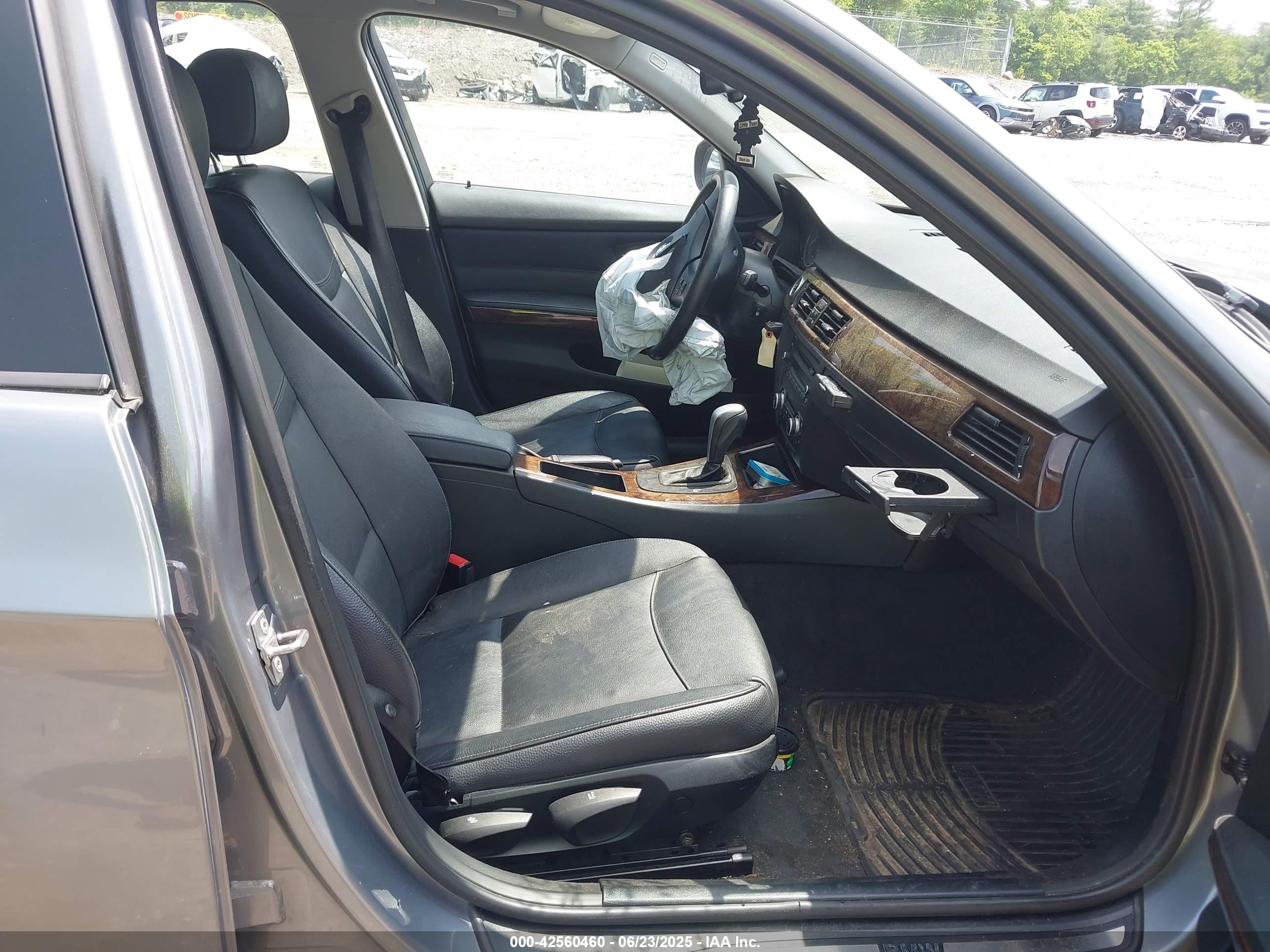 BMW 328I image 5