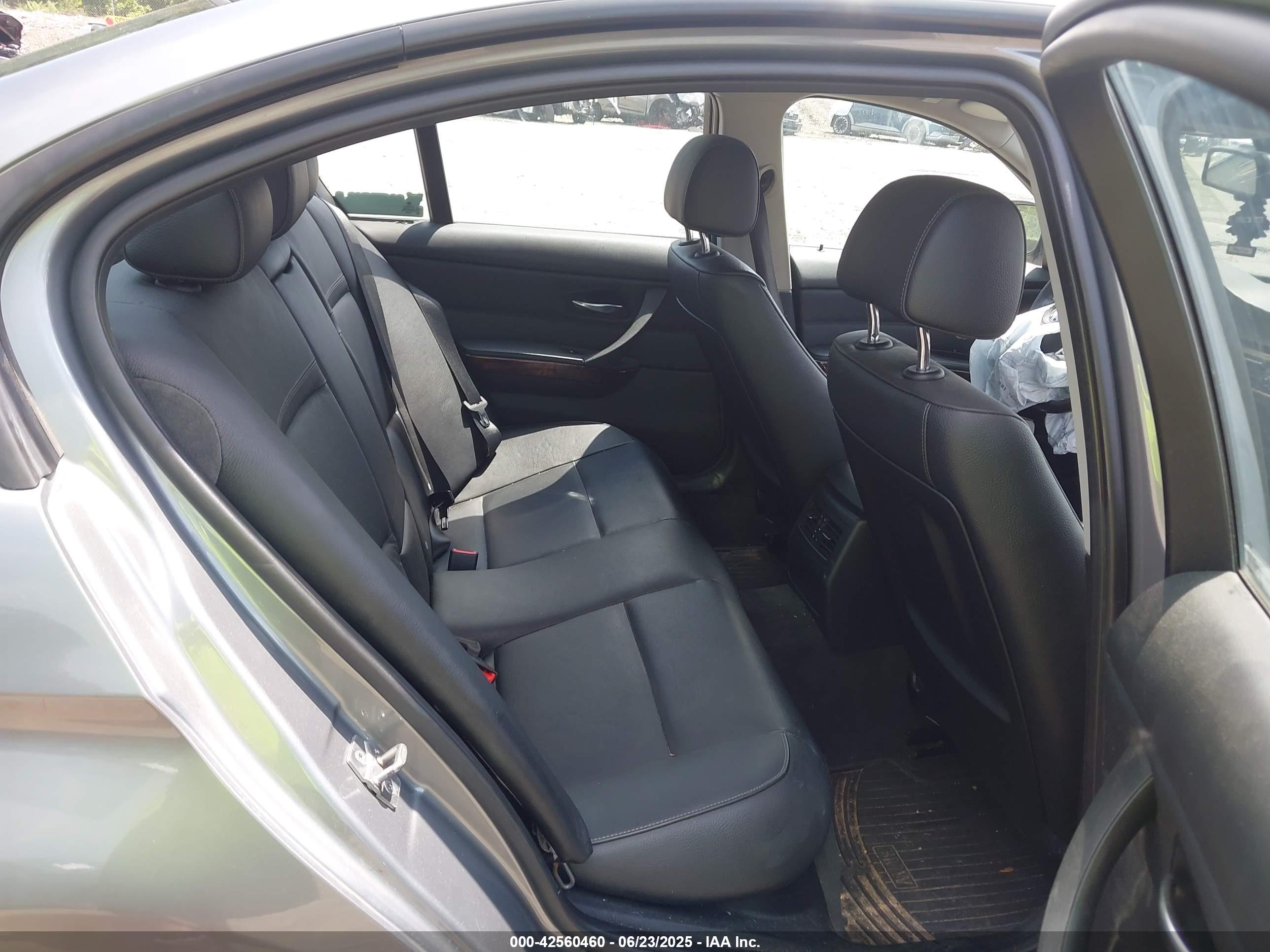 BMW 328I image 8
