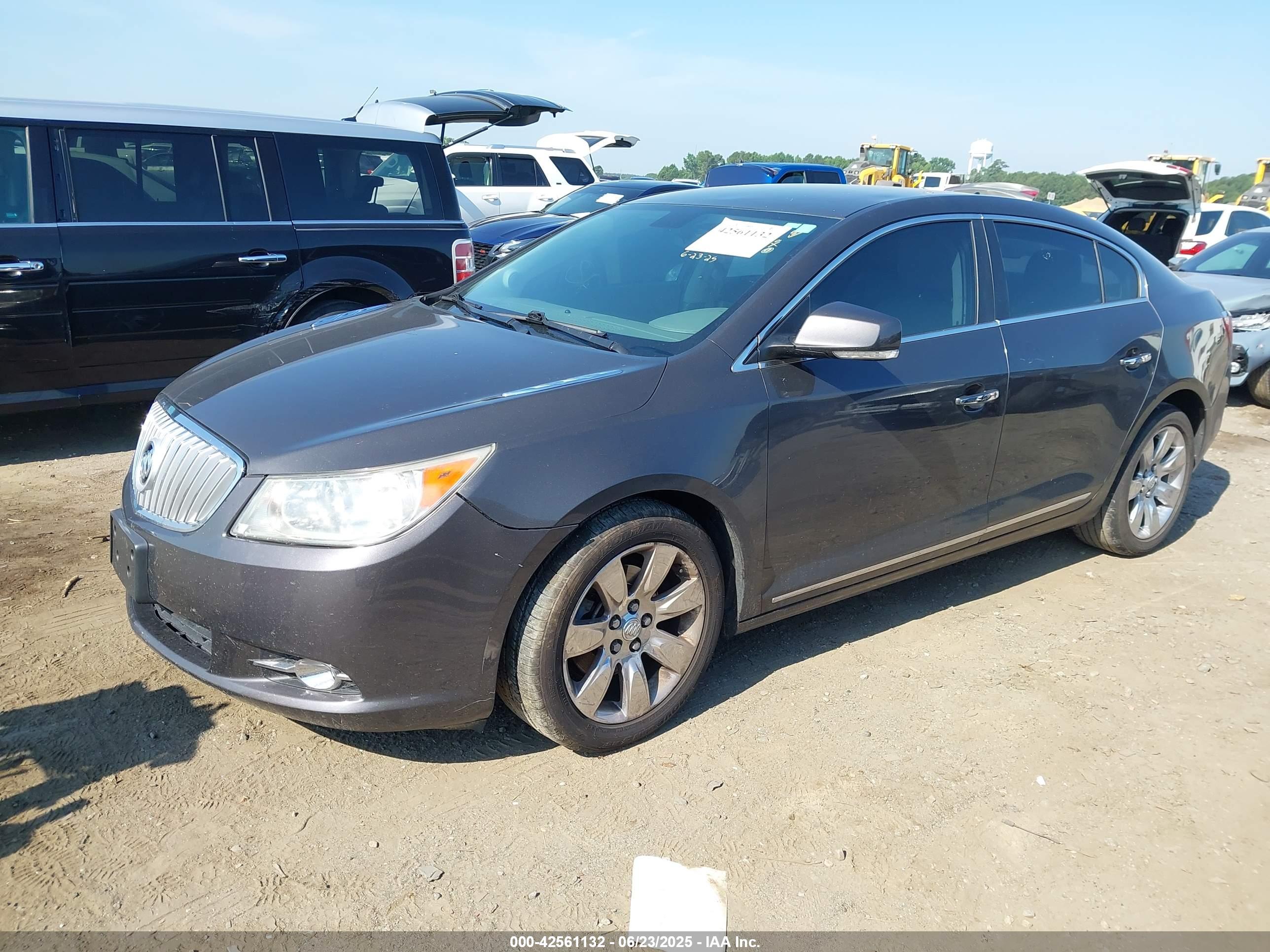 BUICK LACROSSE image 2