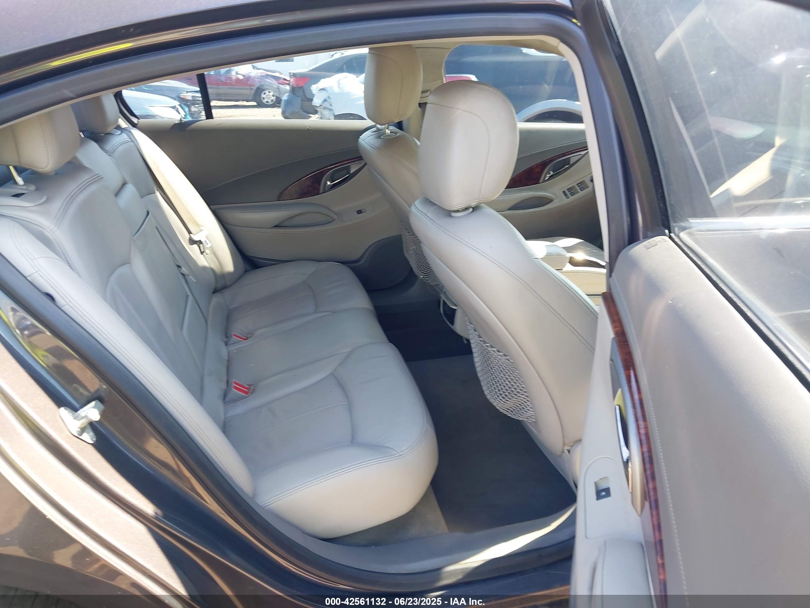 BUICK LACROSSE image 8