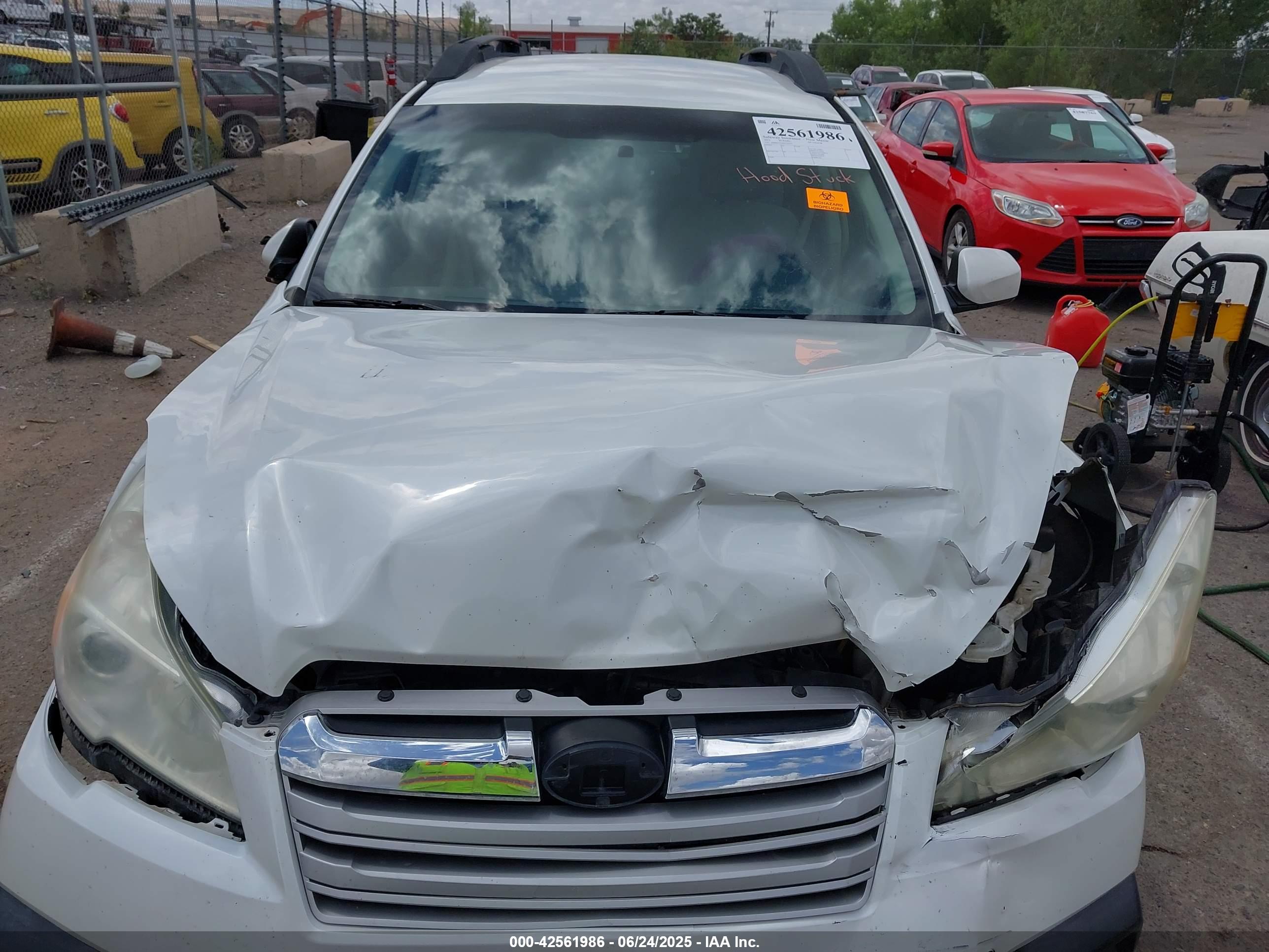 SUBARU OUTBACK image 10