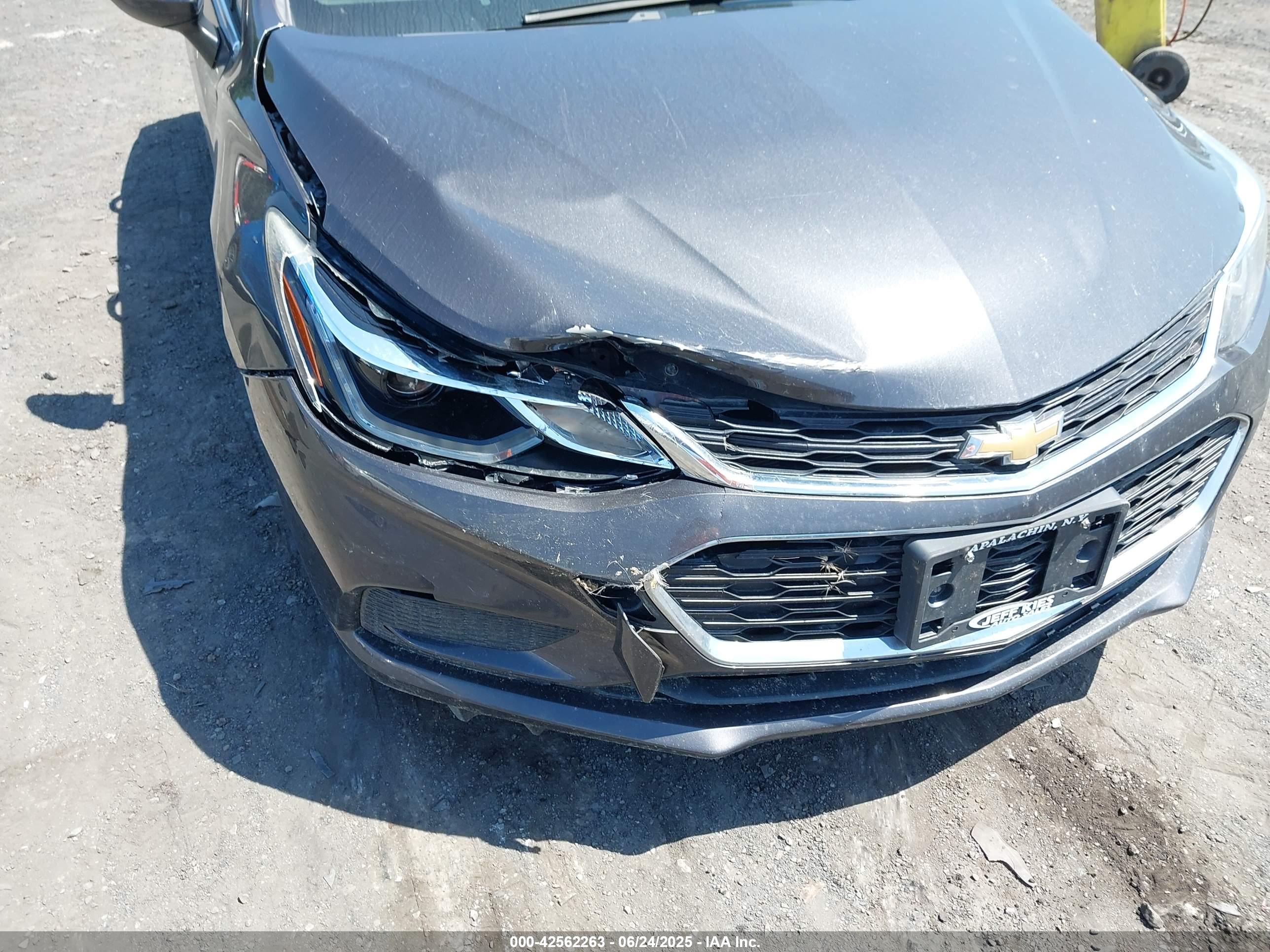 CHEVROLET CRUZE image 6