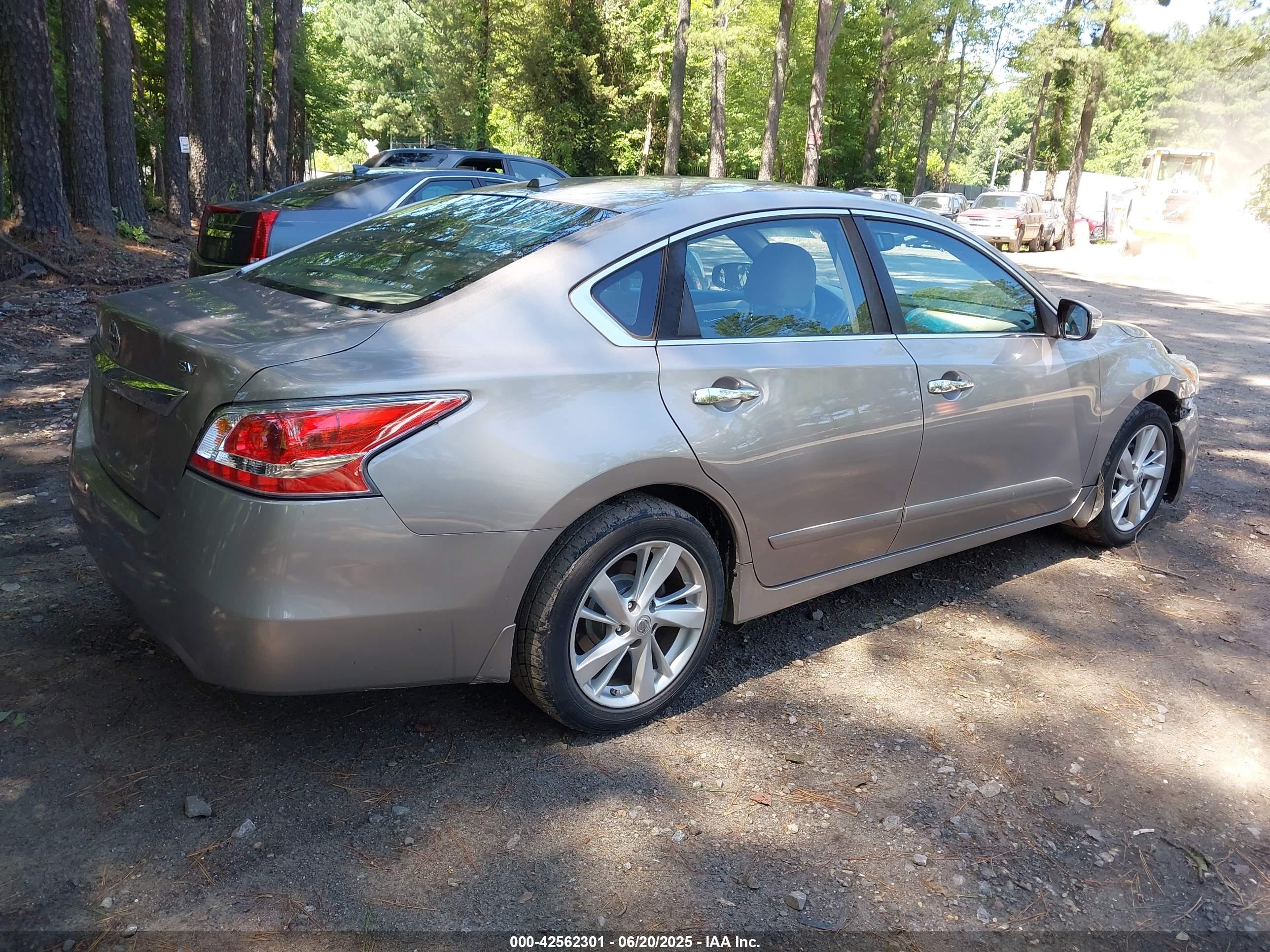 NISSAN ALTIMA image 4