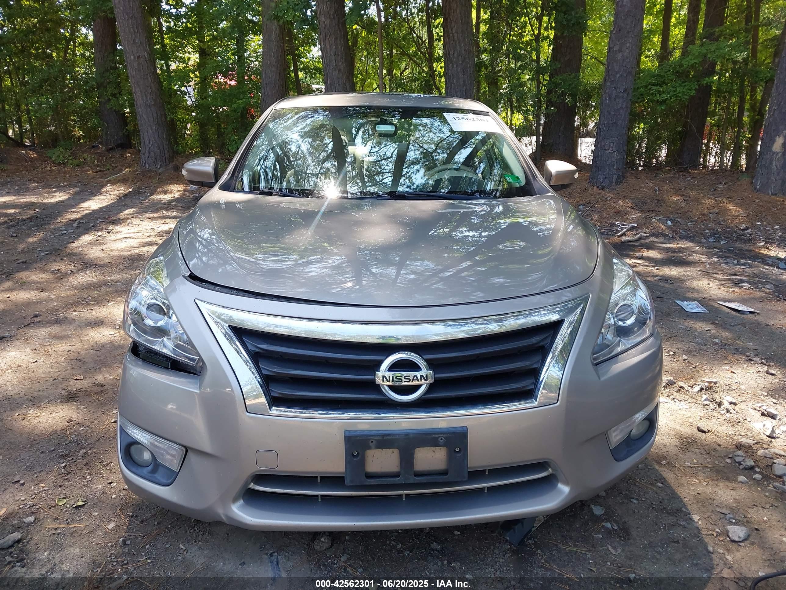 NISSAN ALTIMA image 6
