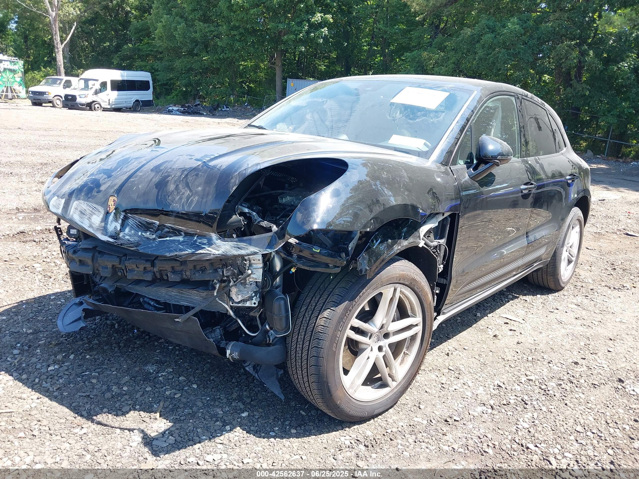 PORSCHE MACAN image 6