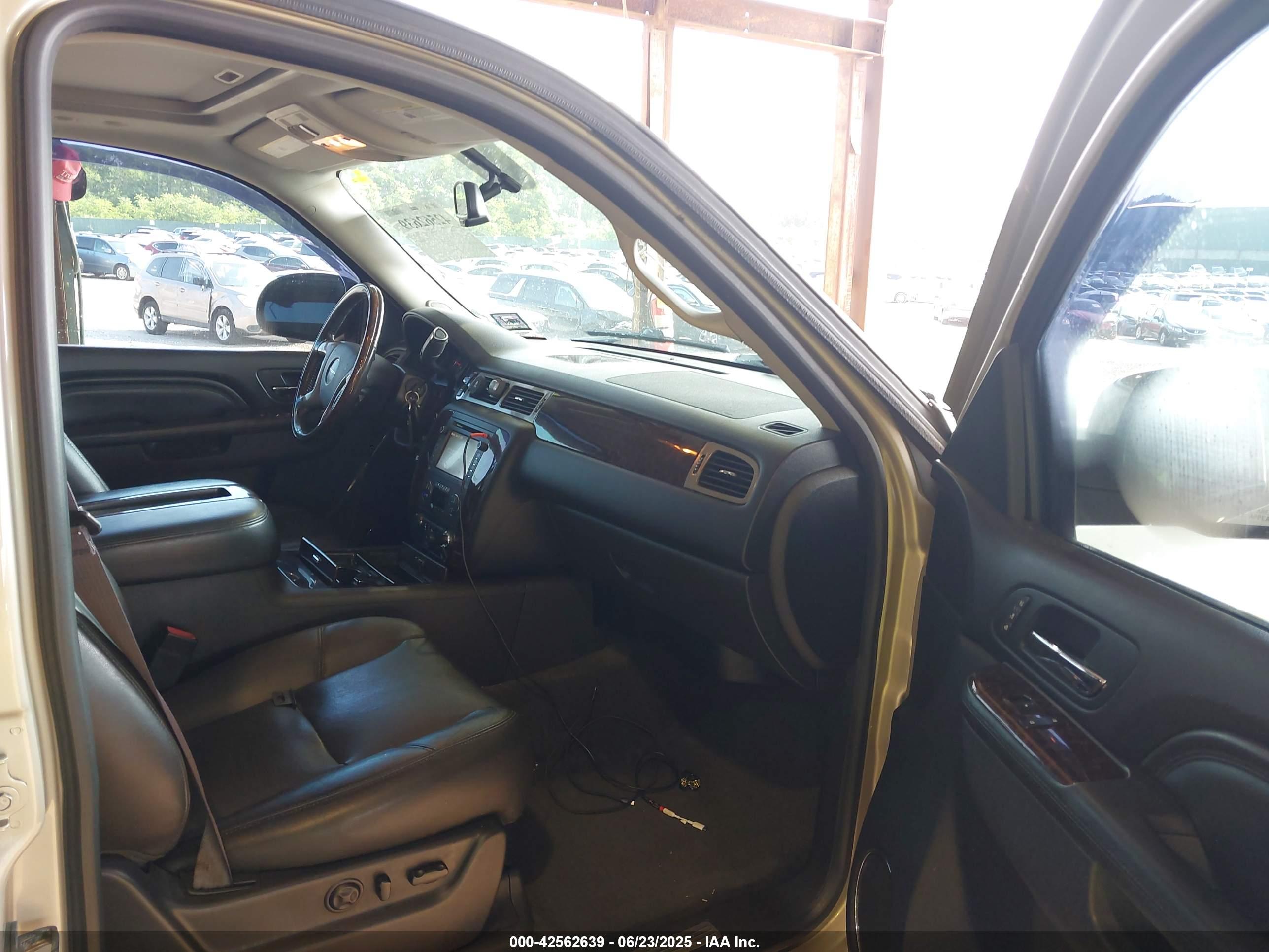 GMC YUKON image 5