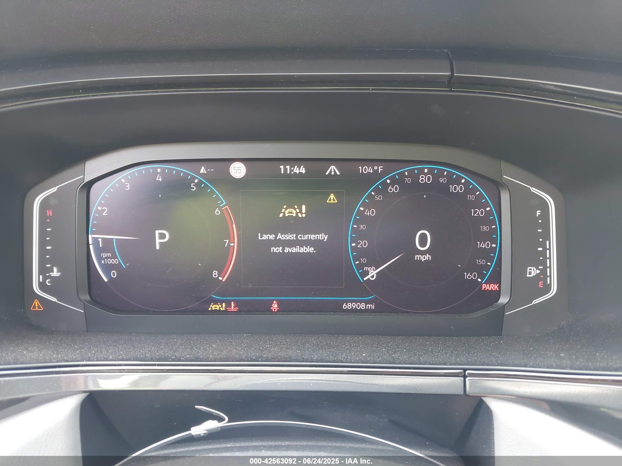 VOLKSWAGEN TAOS image 7