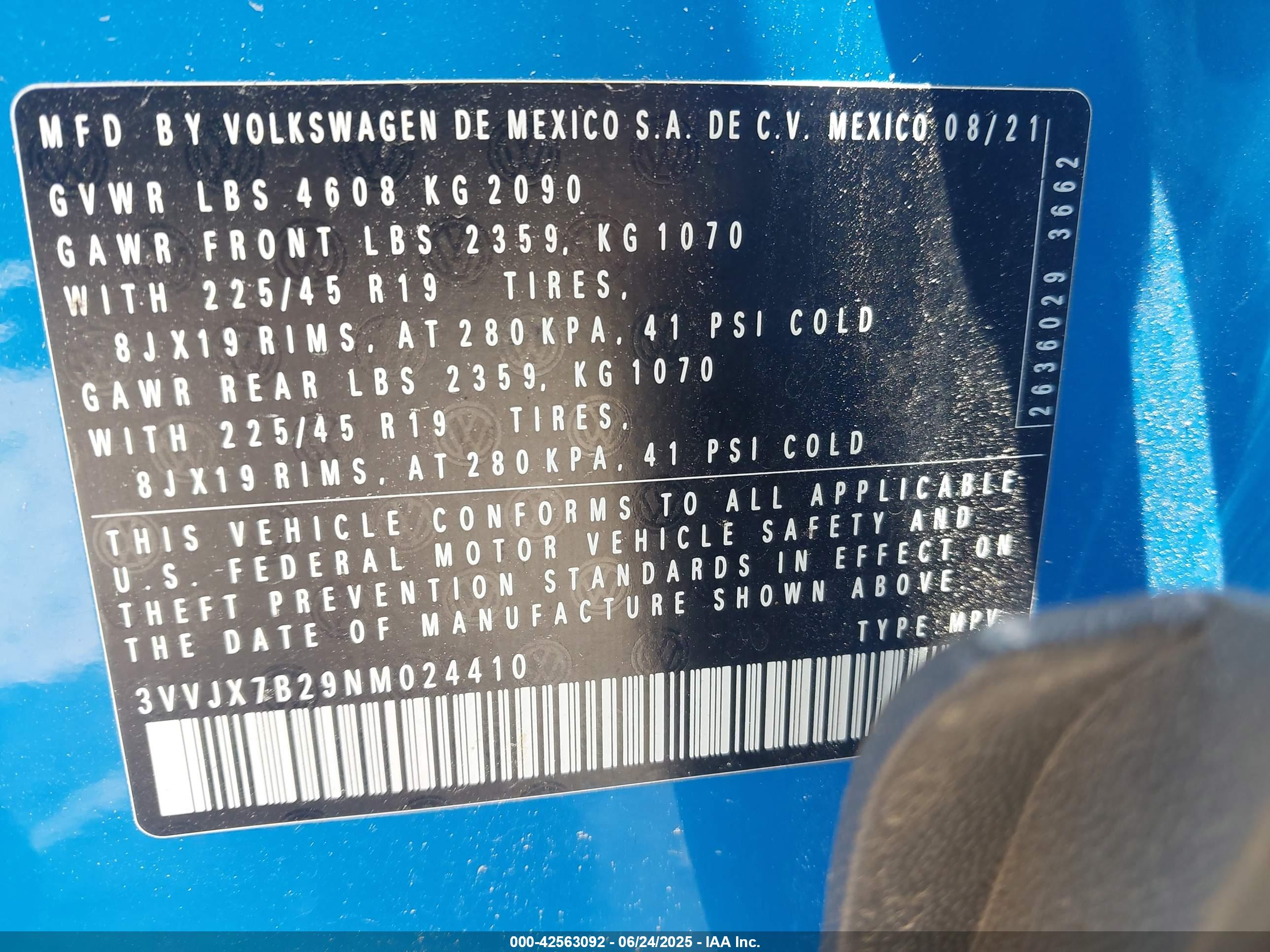 VOLKSWAGEN TAOS image 9
