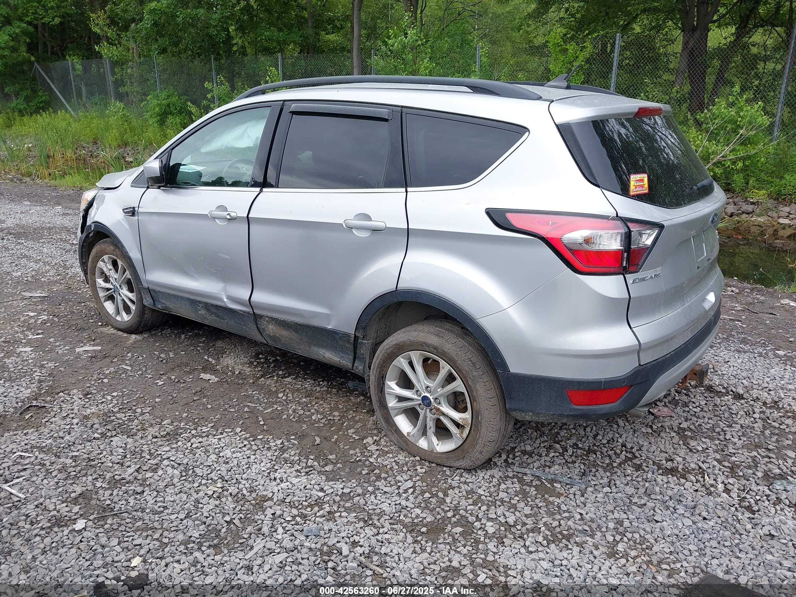FORD ESCAPE image 3