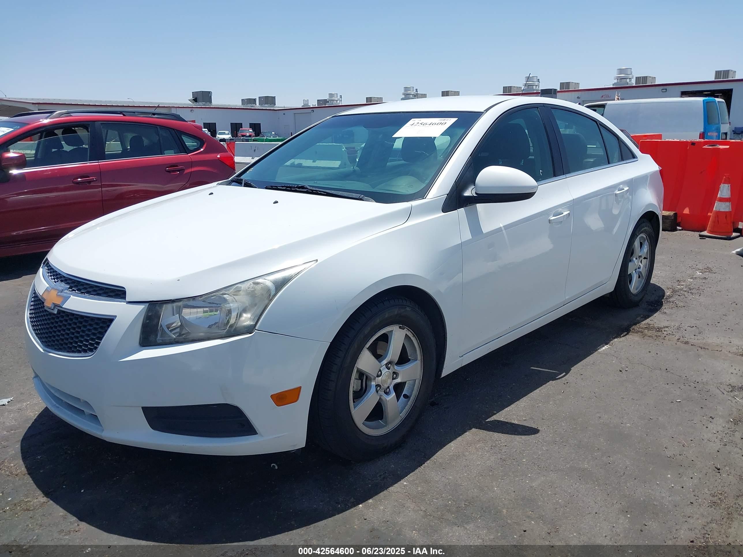 CHEVROLET CRUZE image 2
