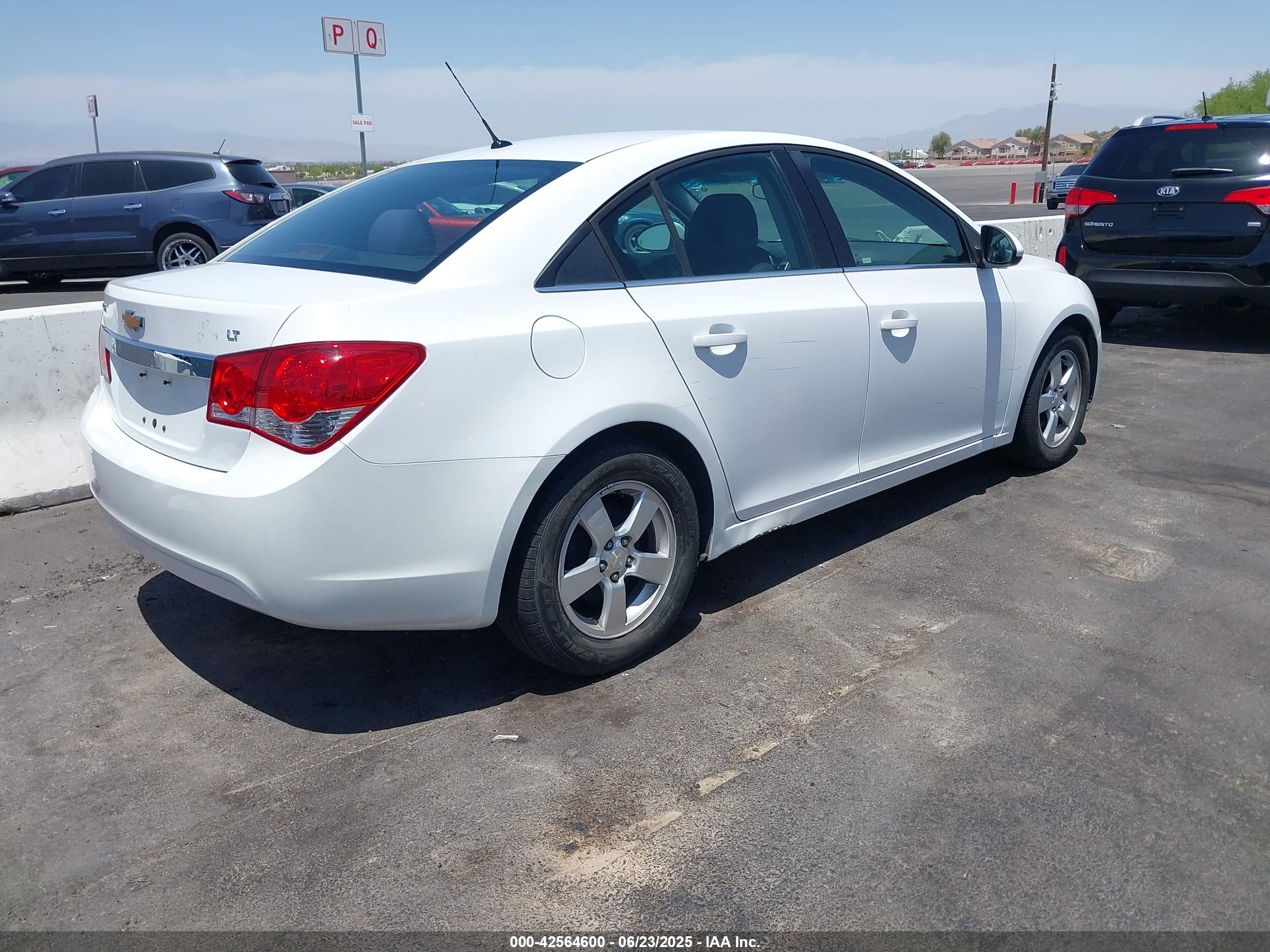 CHEVROLET CRUZE image 4