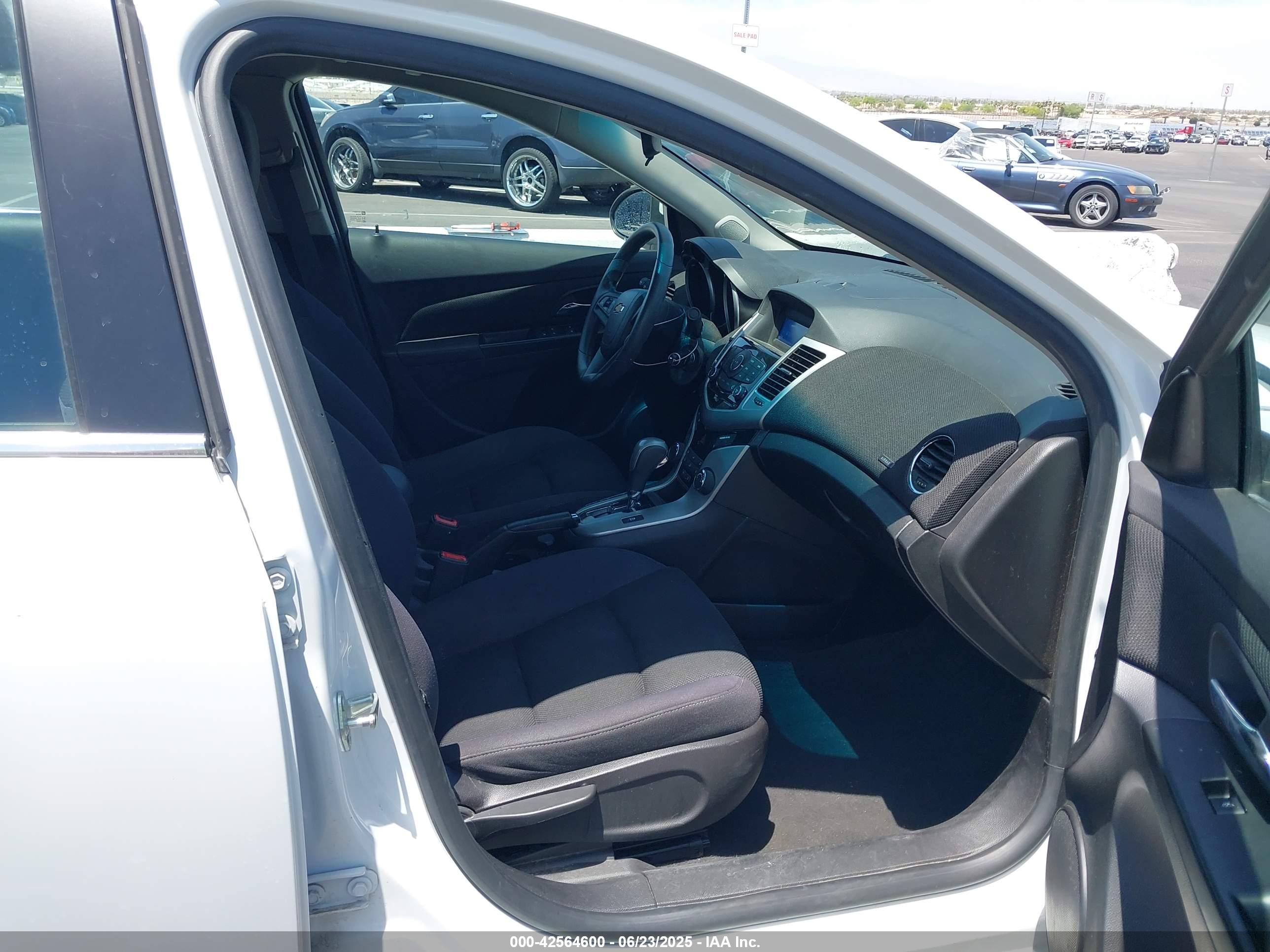 CHEVROLET CRUZE image 5