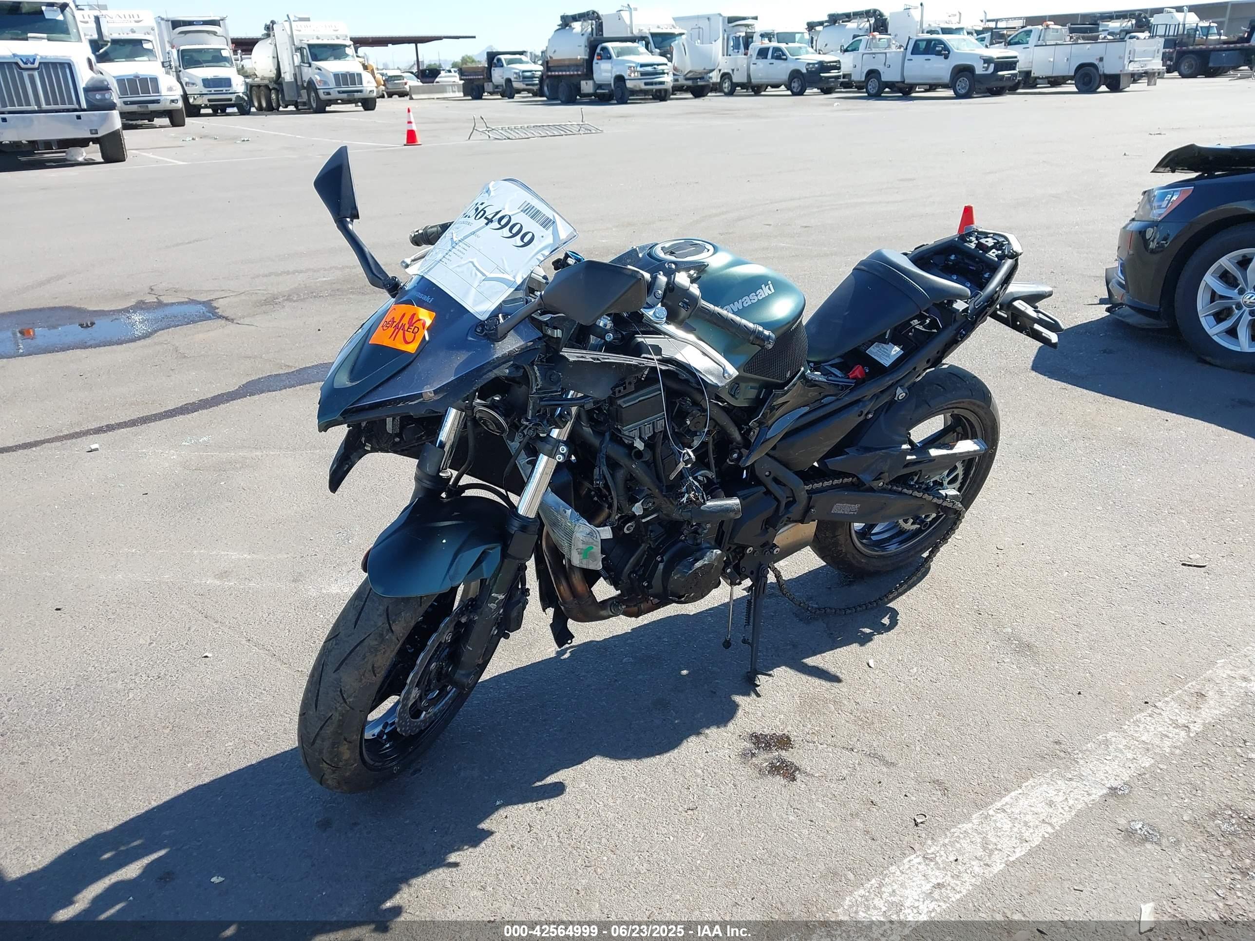 KAWASAKI EX650 image 2