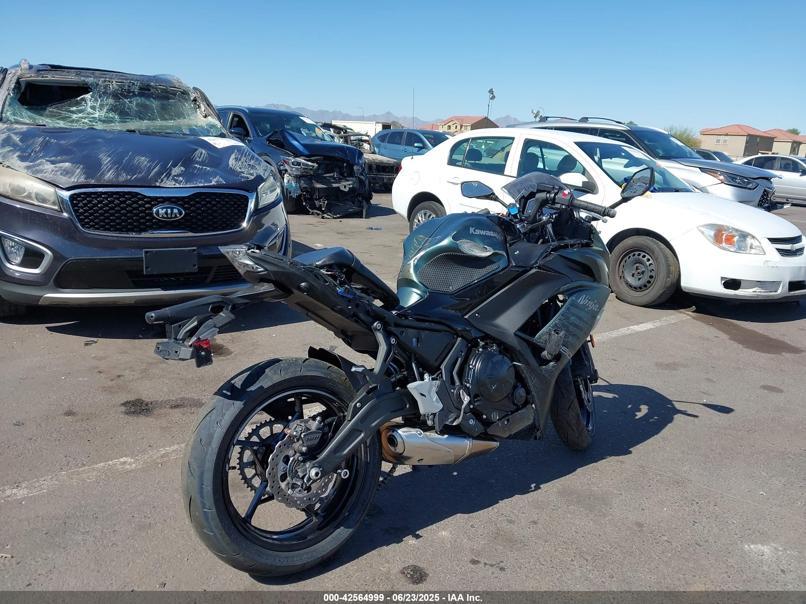 KAWASAKI EX650 image 4