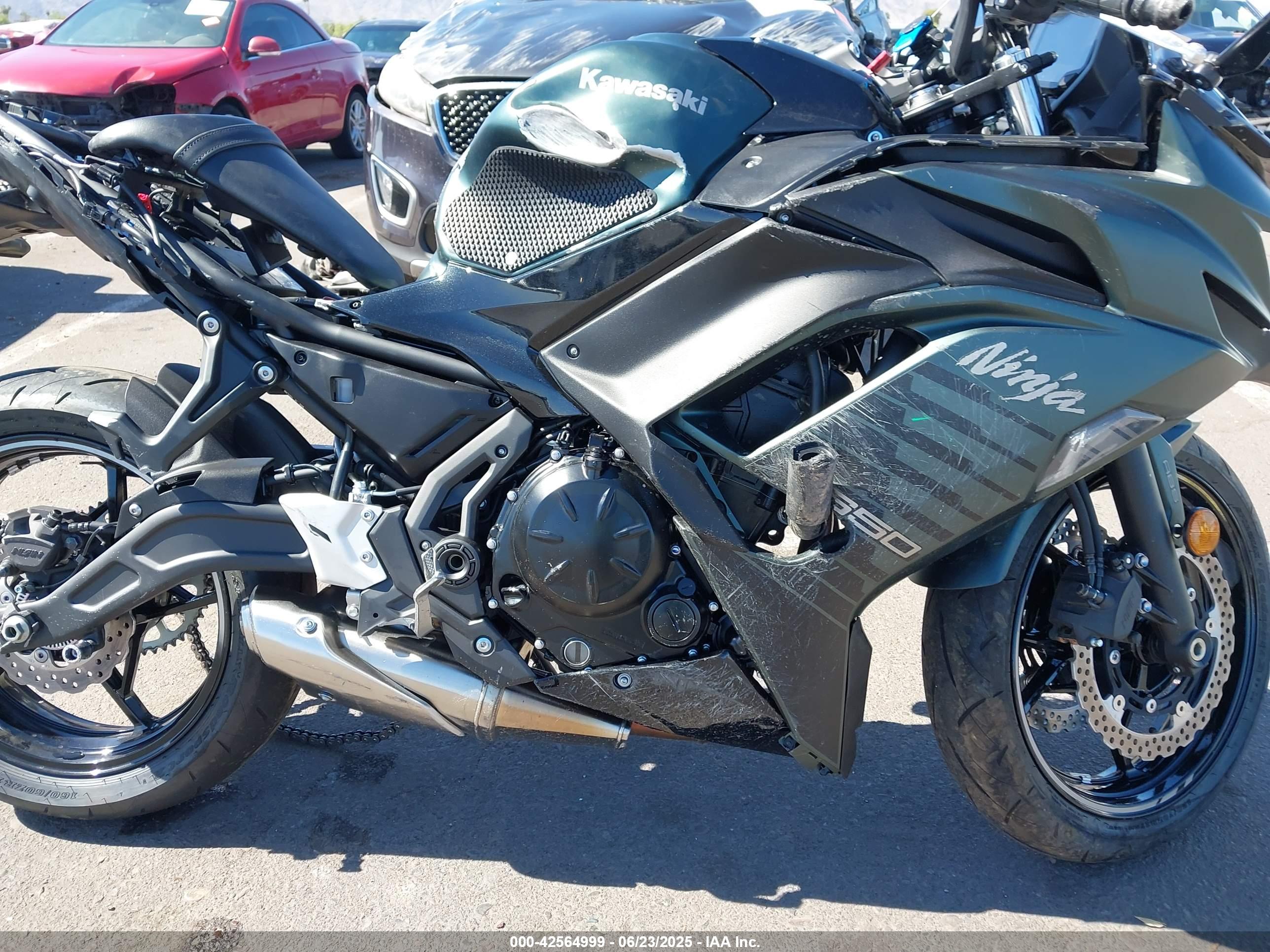 KAWASAKI EX650 image 8