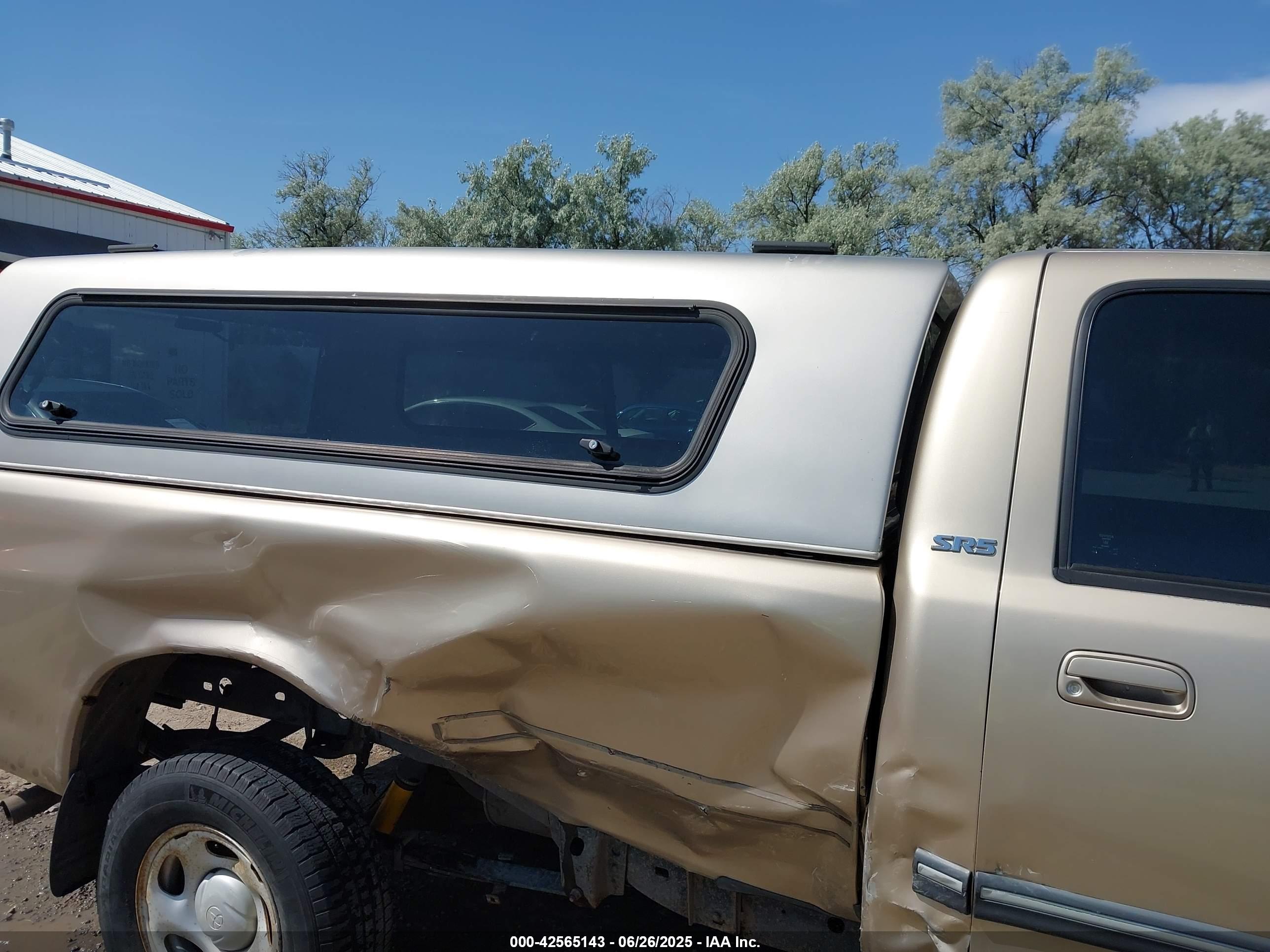 TOYOTA TUNDRA image 8