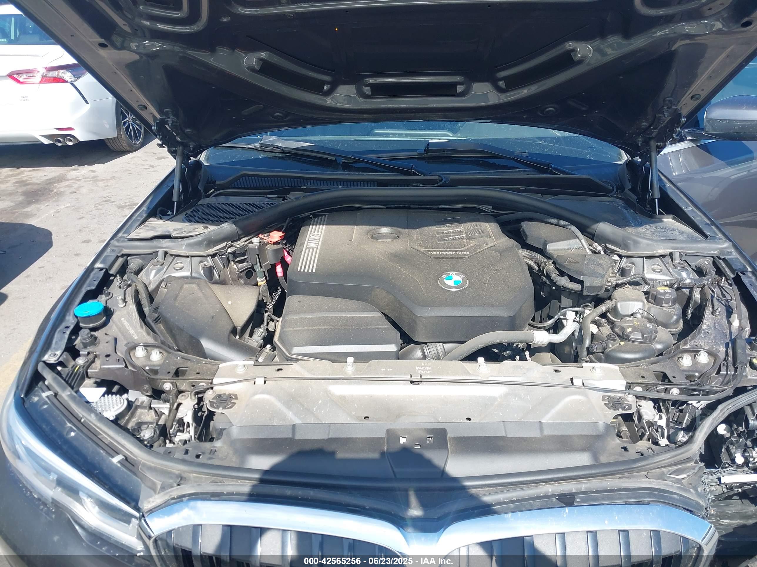 BMW 330I image 10