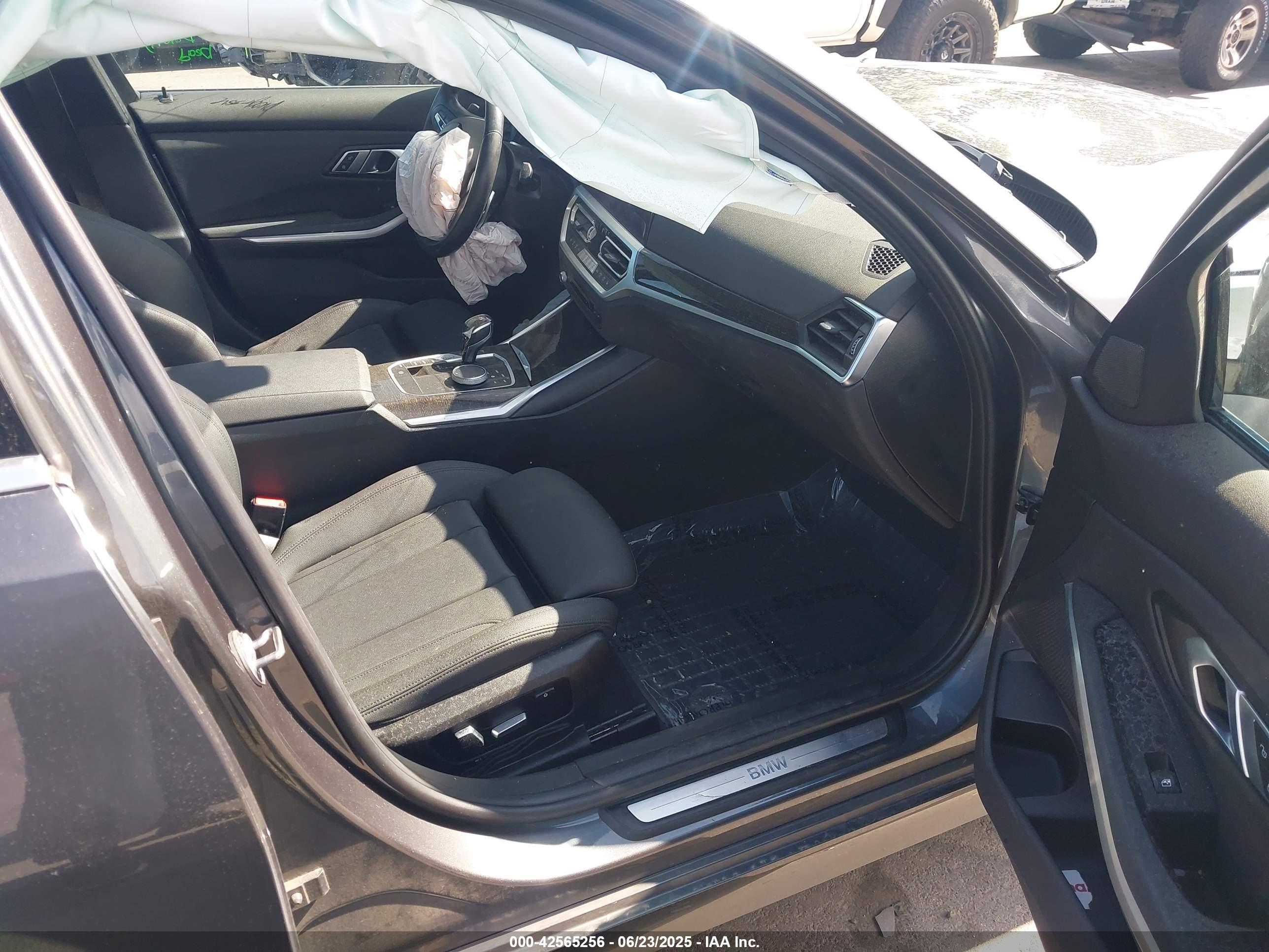 BMW 330I image 5