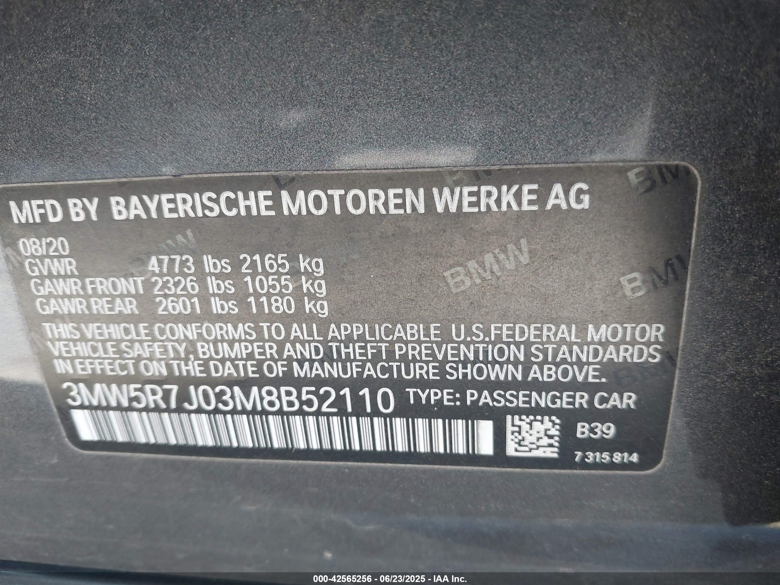 BMW 330I image 9