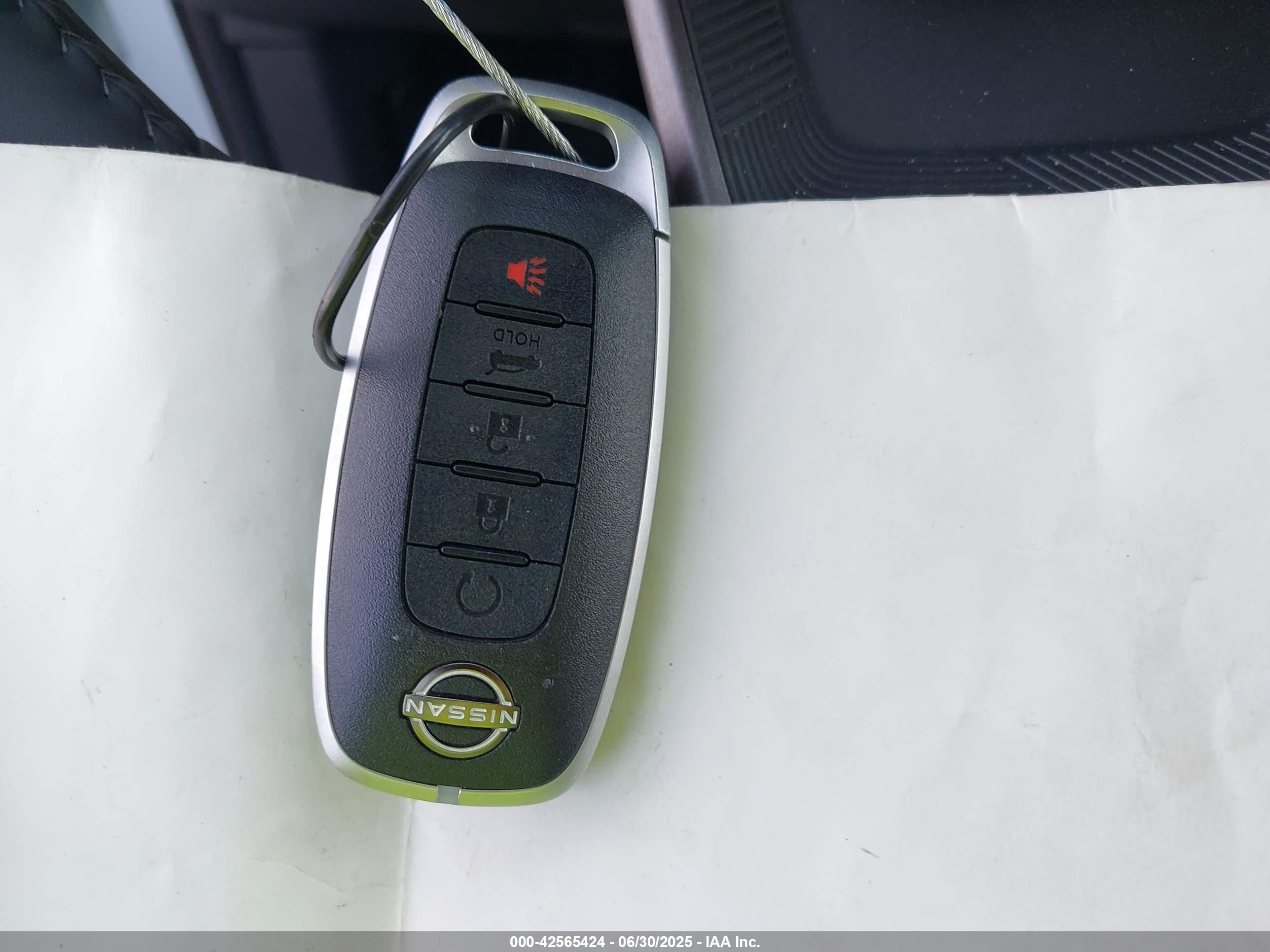 NISSAN ROGUE image 11