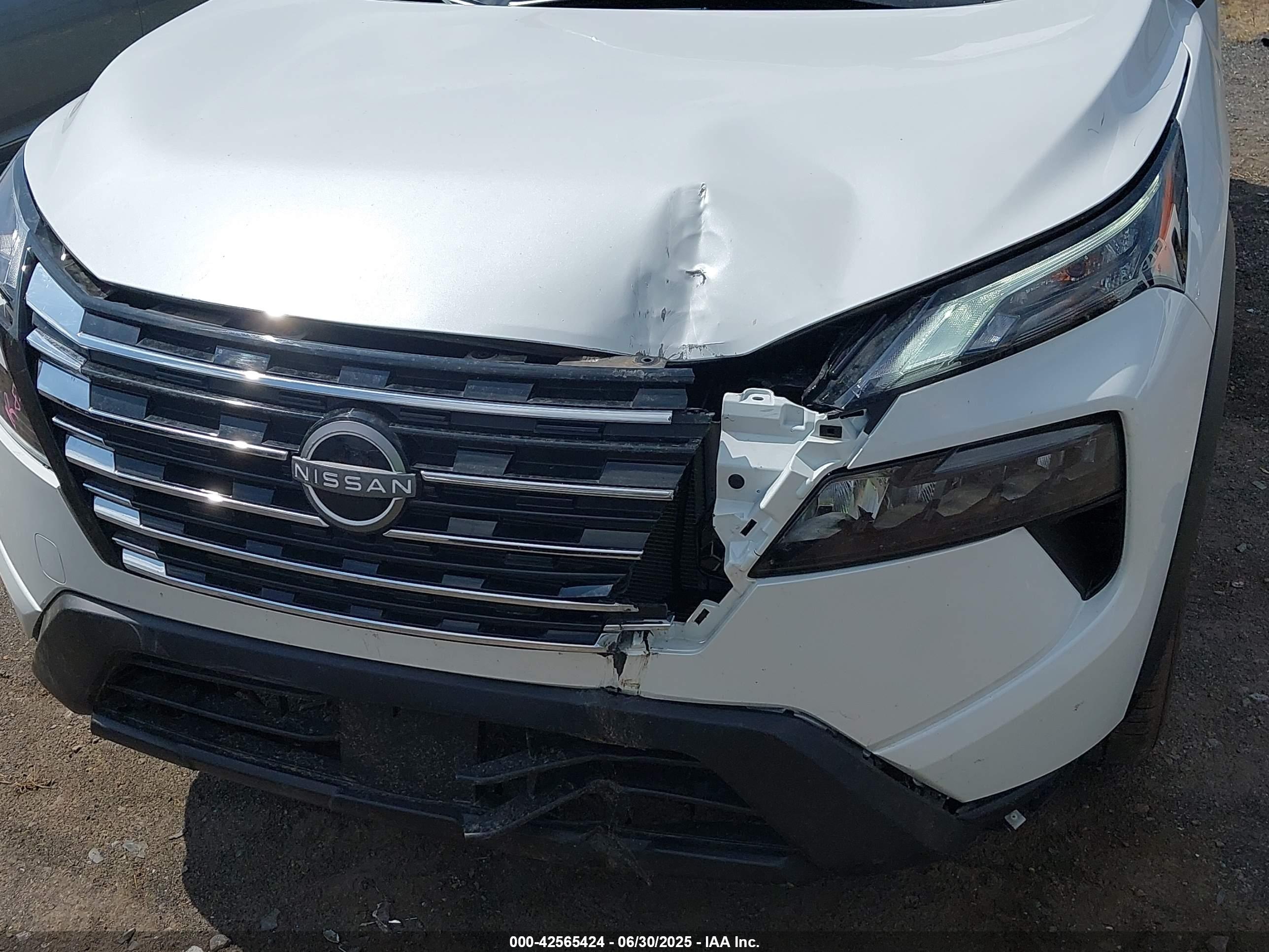 NISSAN ROGUE image 6
