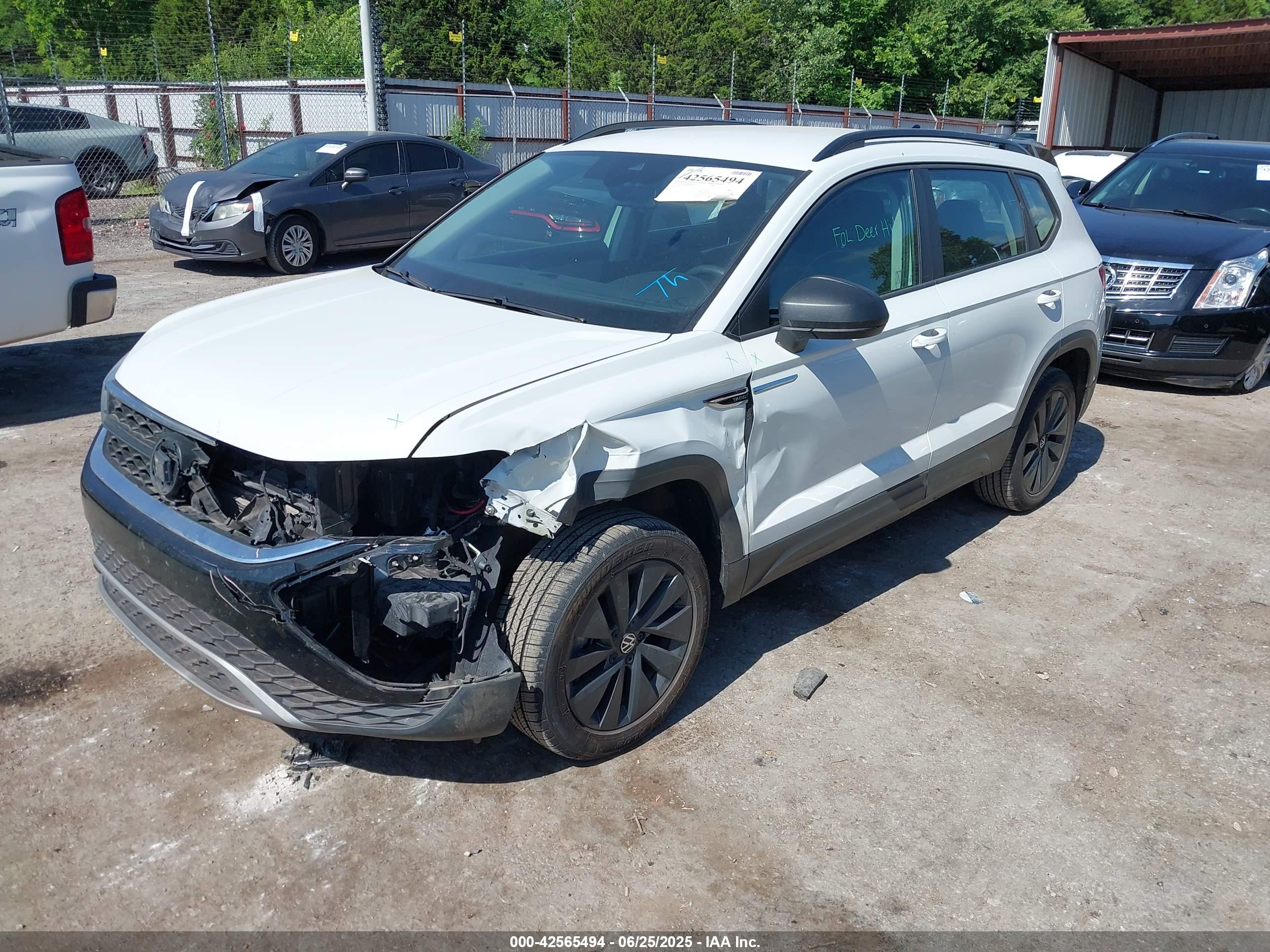 VOLKSWAGEN TAOS image 2