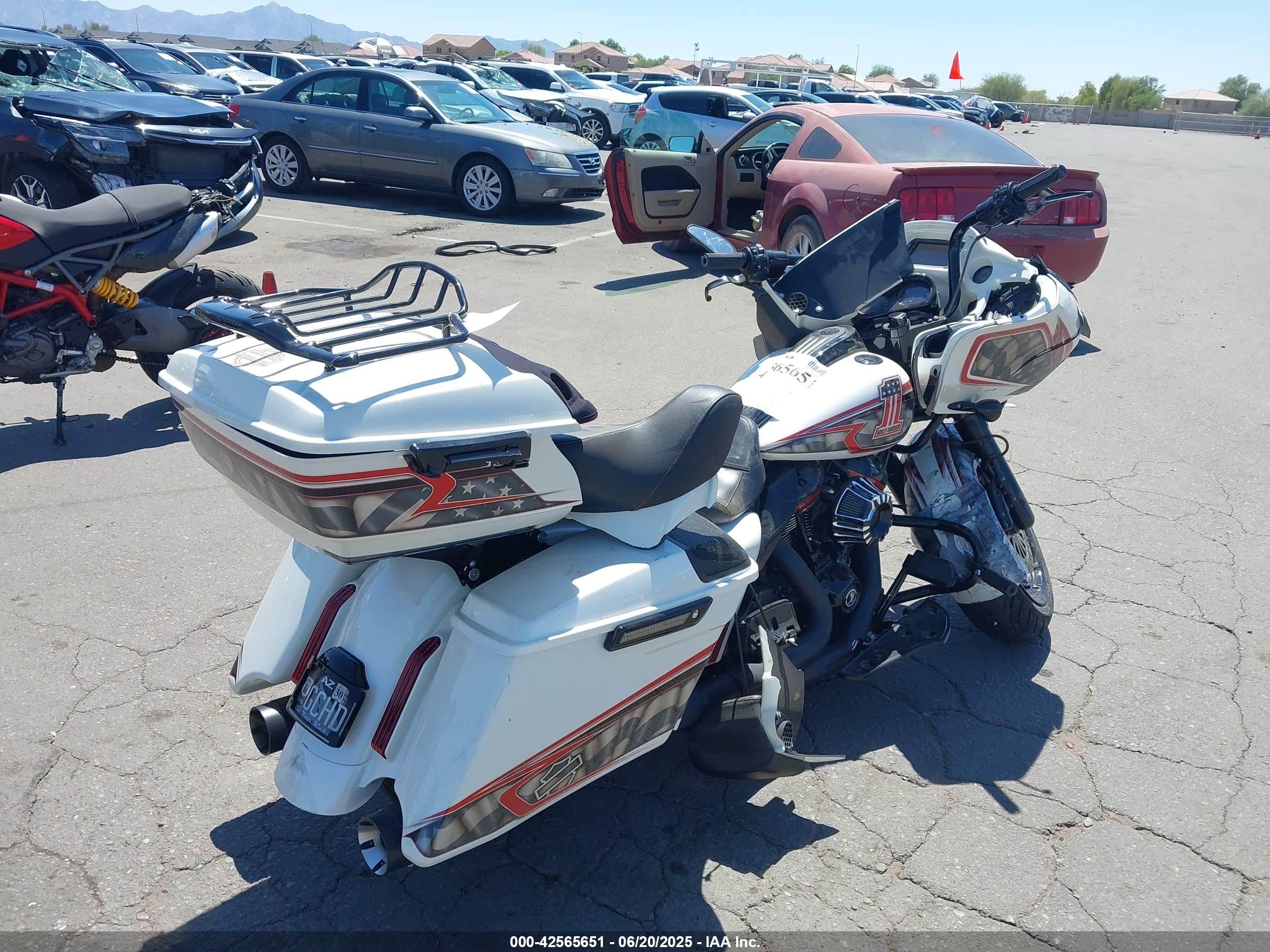 HARLEY-DAVIDSON FLTRXSE image 4