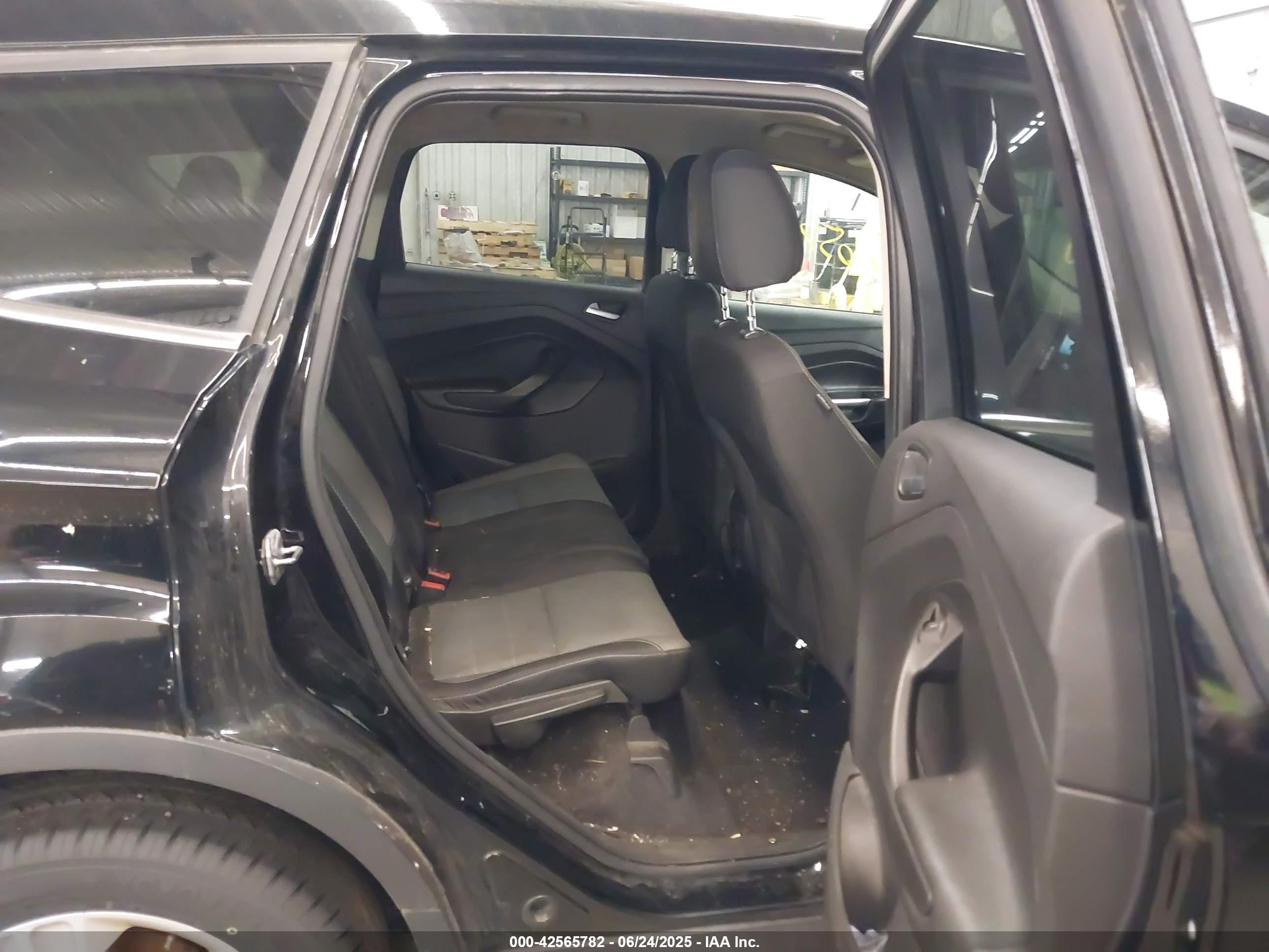 FORD ESCAPE image 8