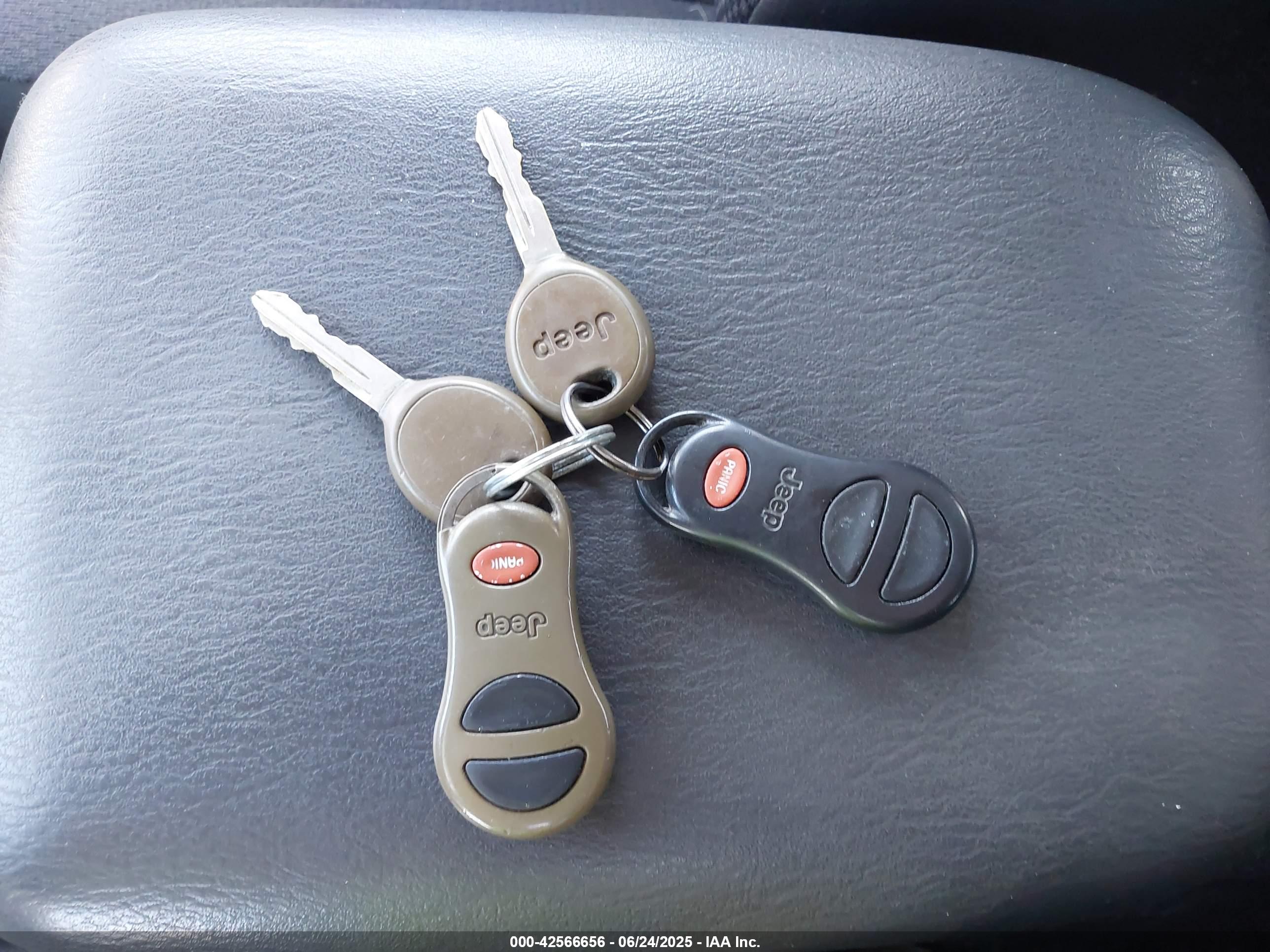 JEEP GRAND image 11