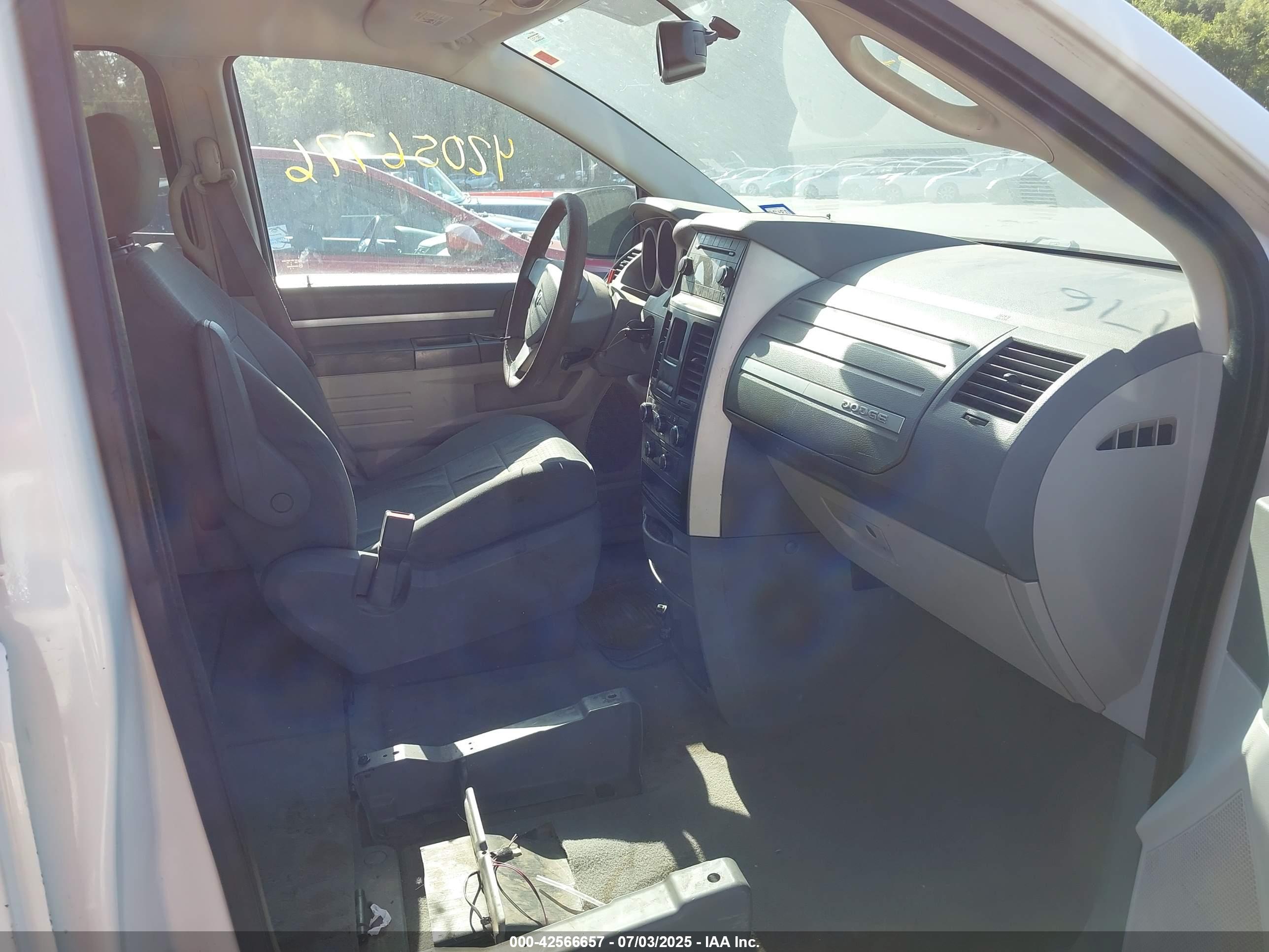 DODGE GRAND image 5