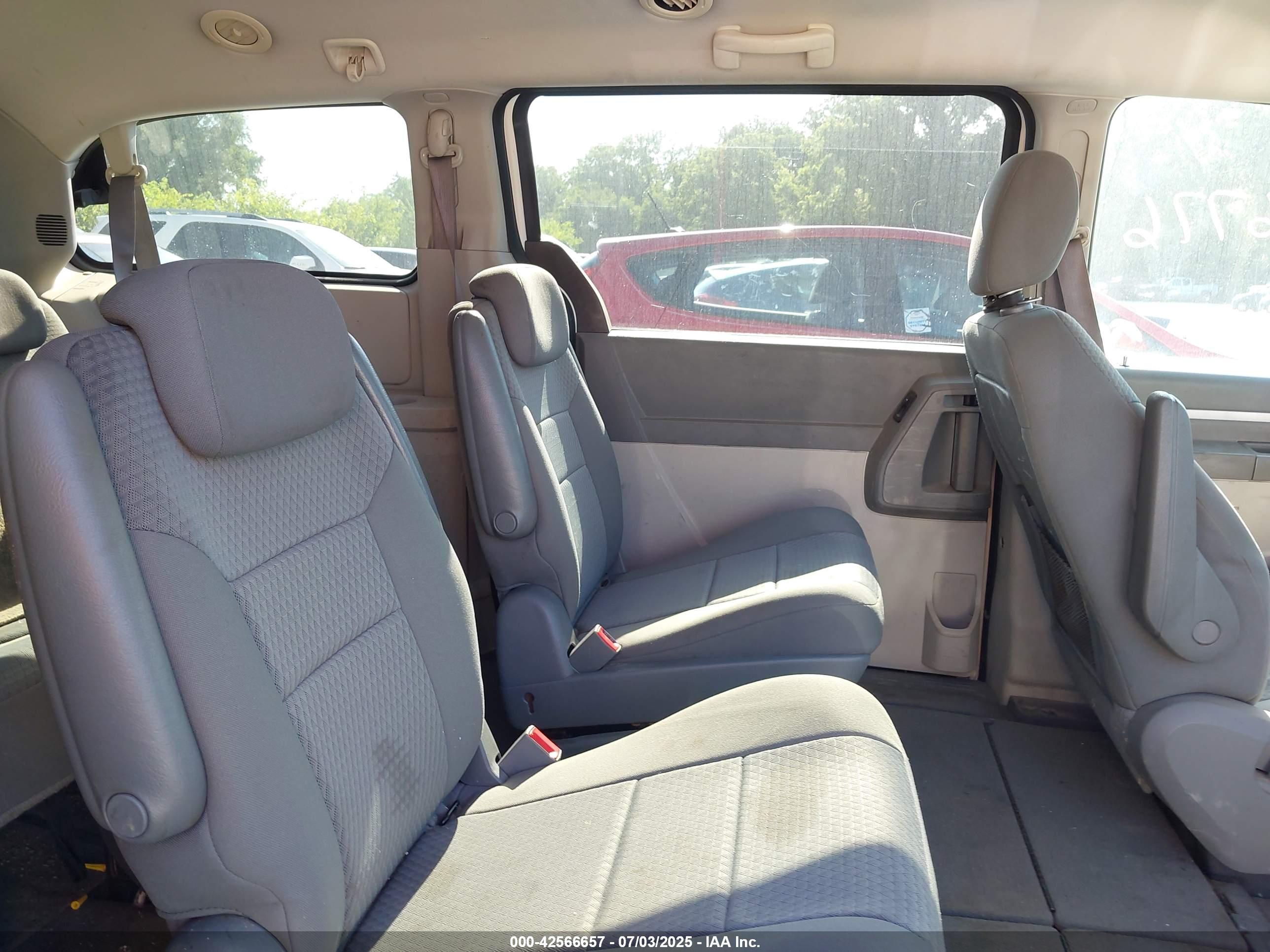 DODGE GRAND image 8