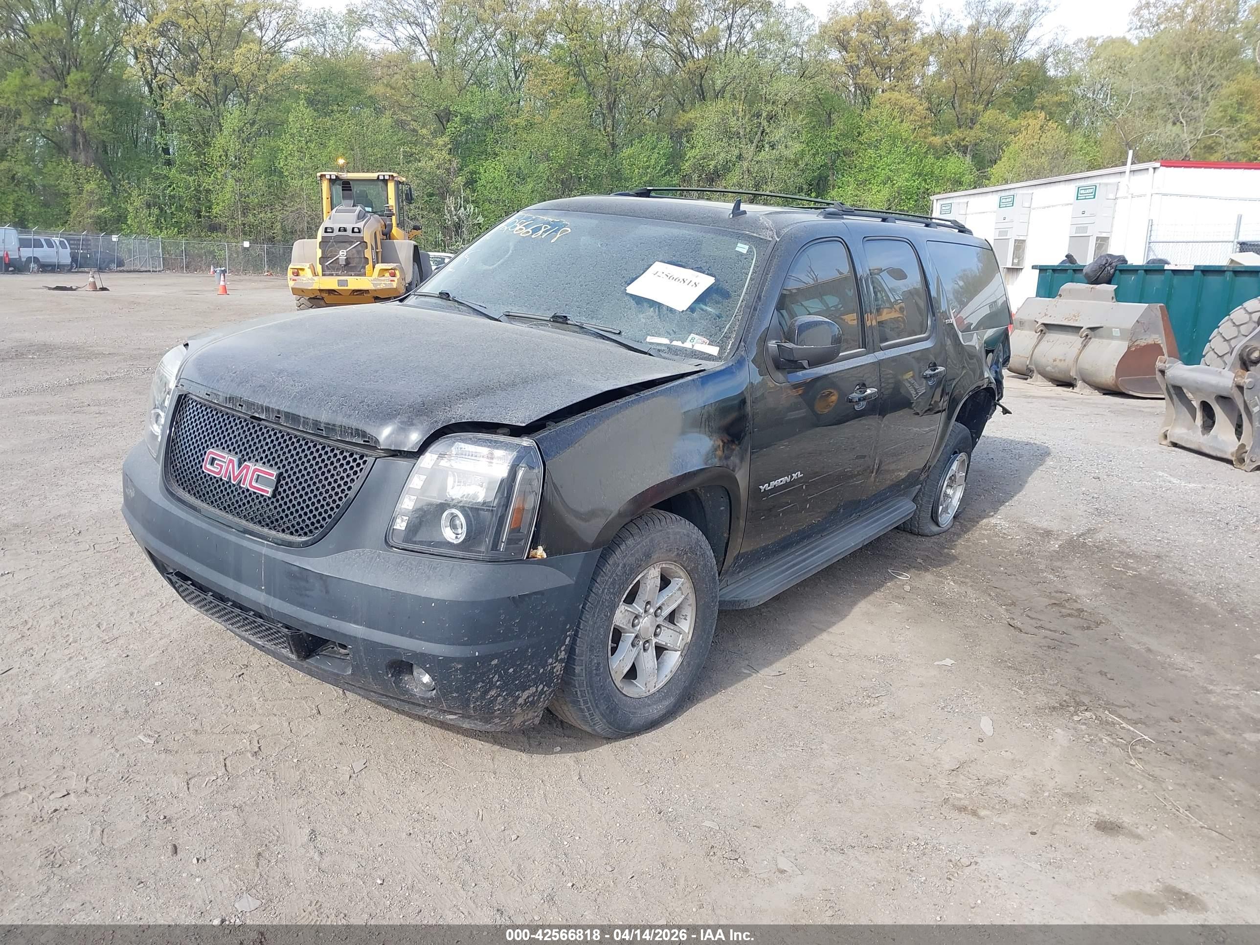 GMC YUKON image 2