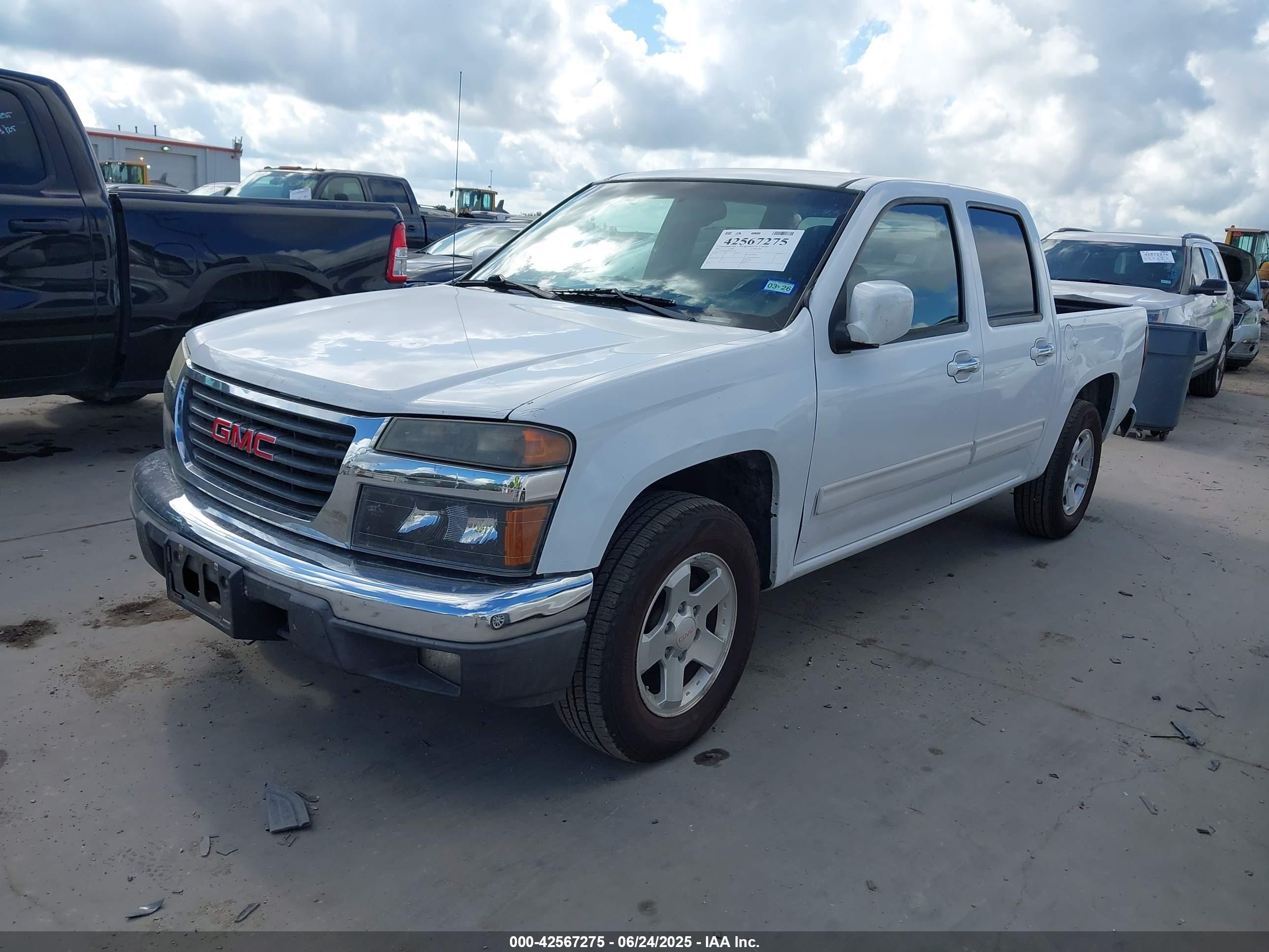 GMC CANYON image 2