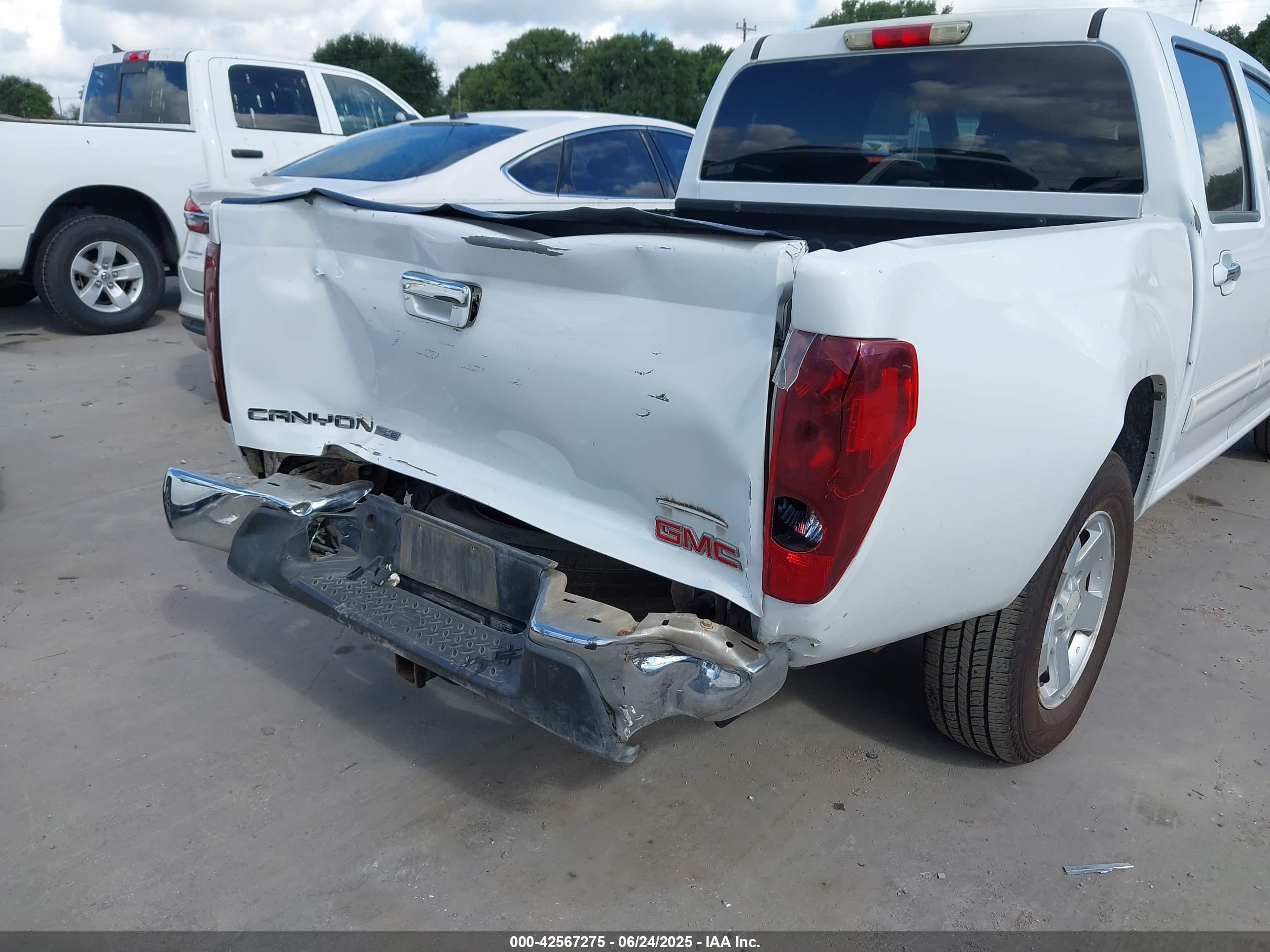 GMC CANYON image 6