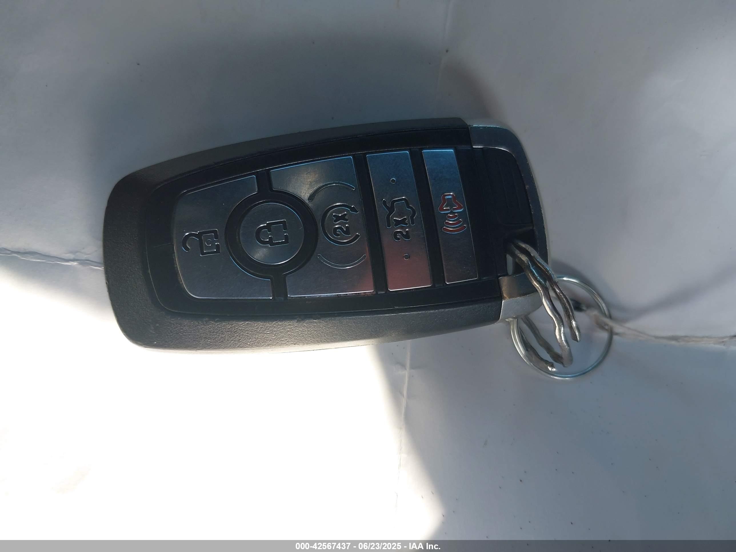 FORD EXPLORER image 11