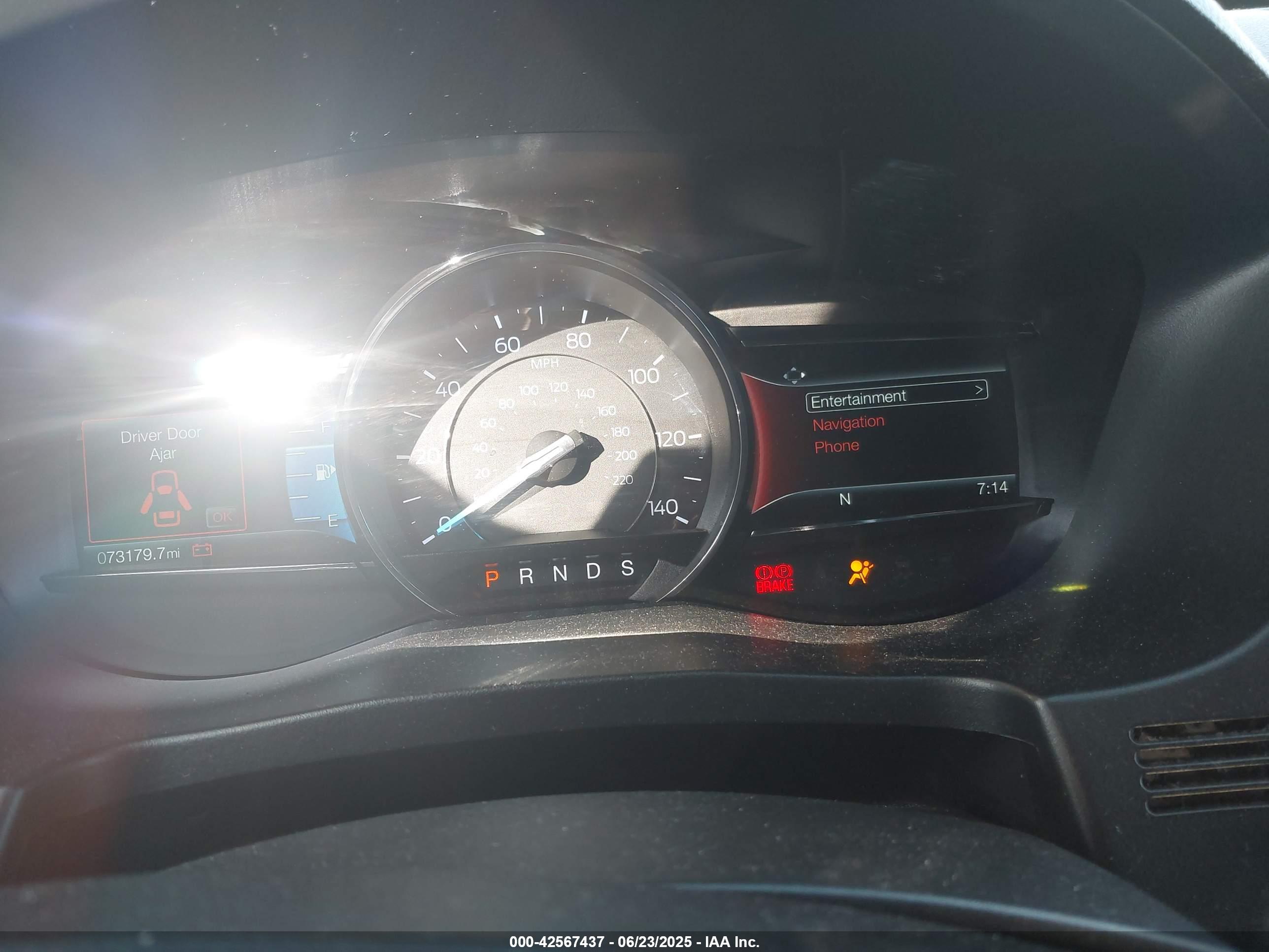 FORD EXPLORER image 7