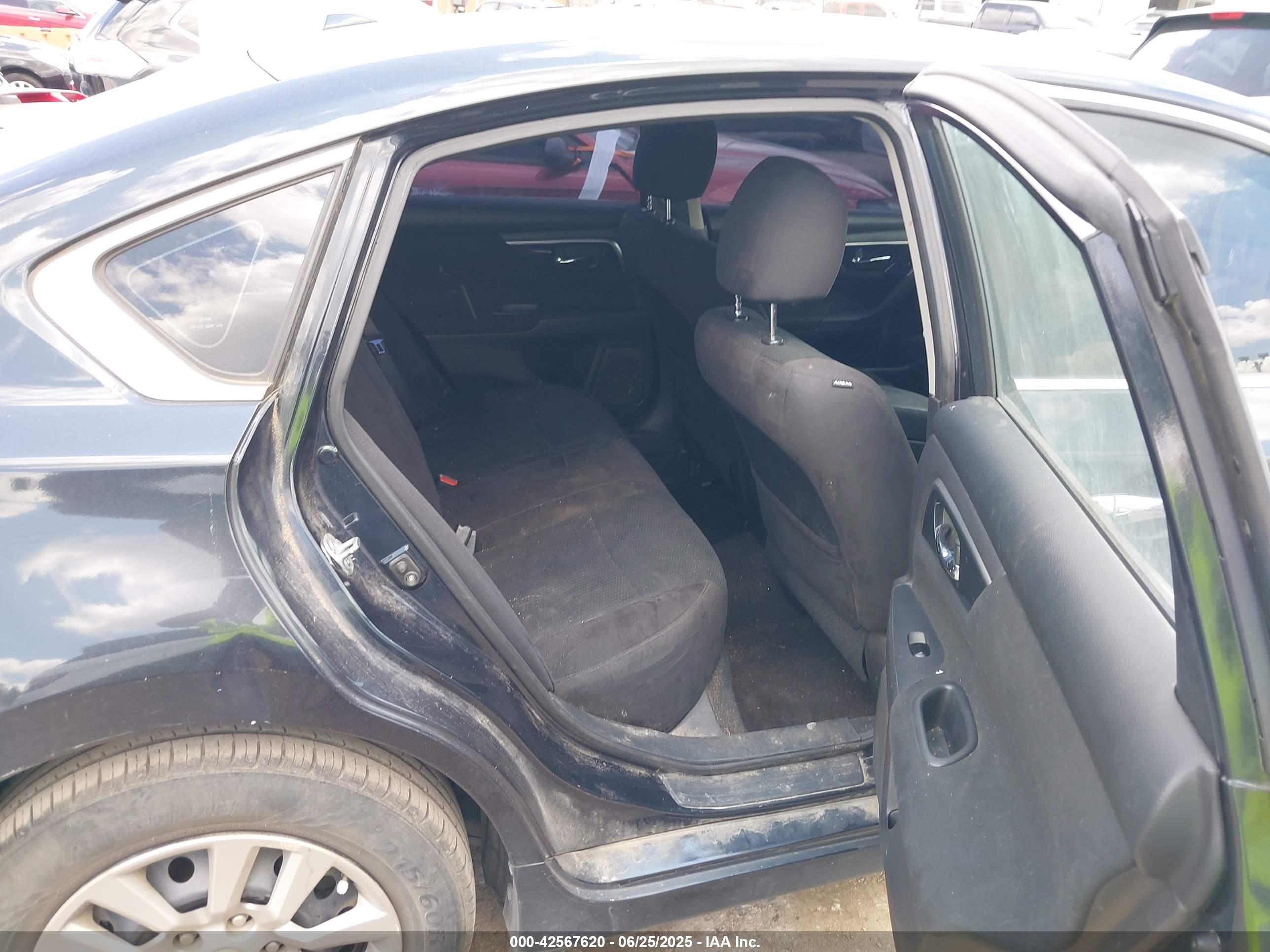 NISSAN ALTIMA image 8