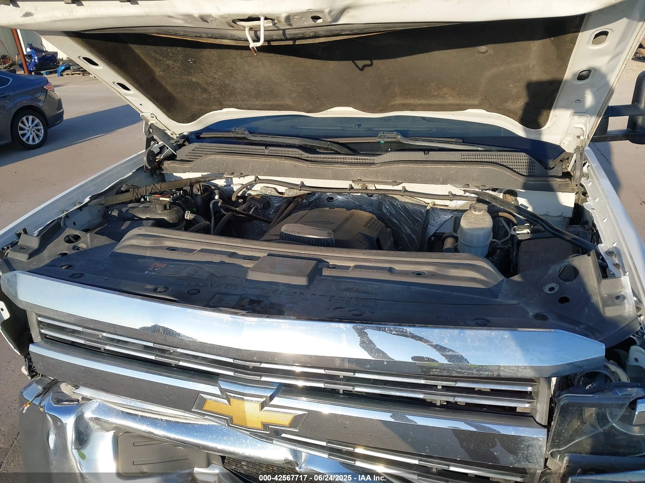 CHEVROLET SILVERADO image 10