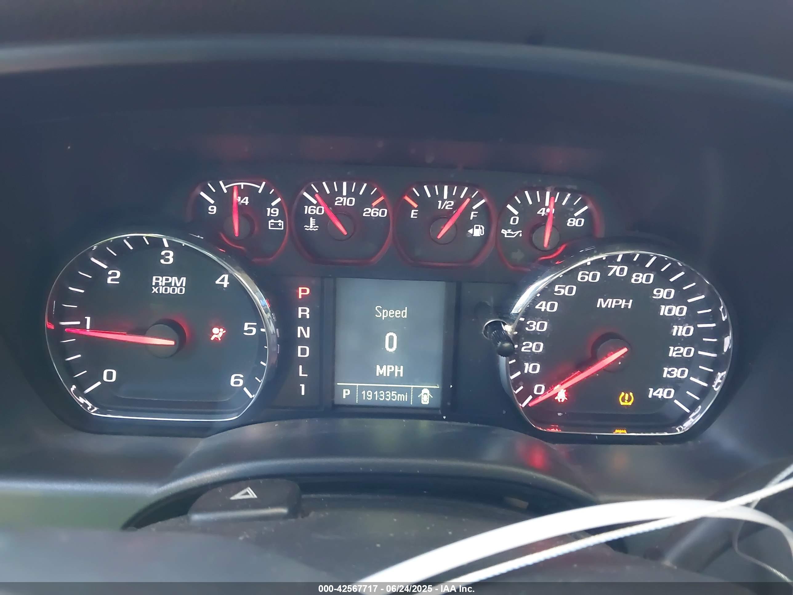 CHEVROLET SILVERADO image 7