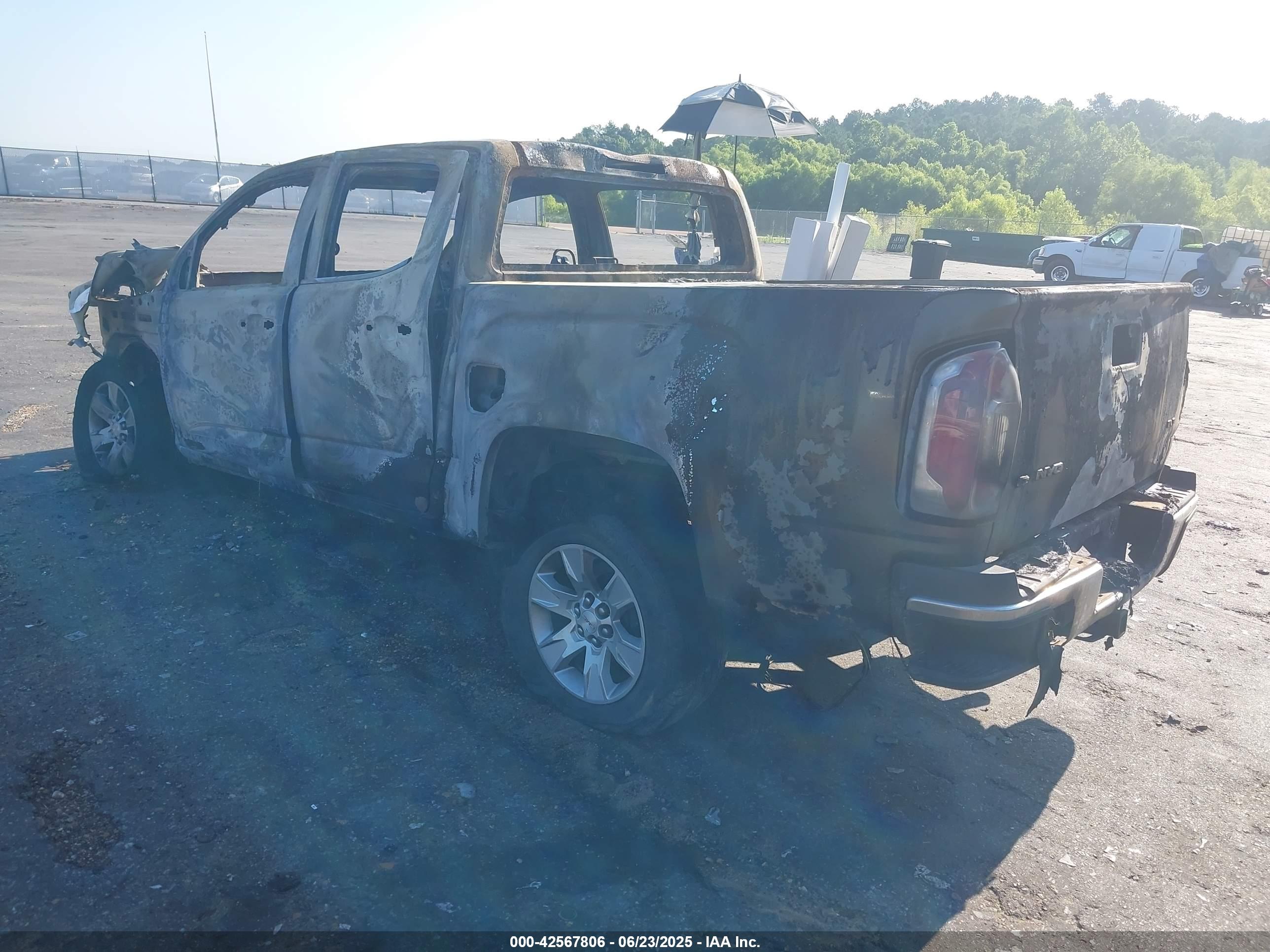 GMC CANYON image 3
