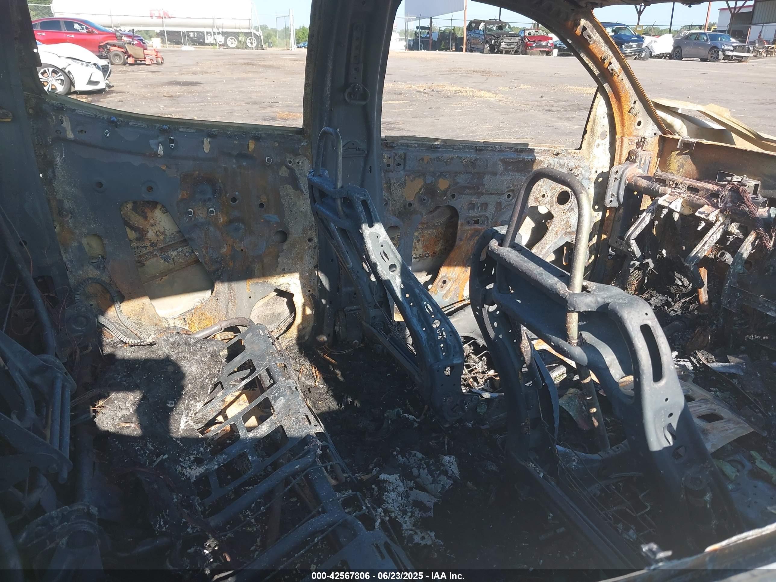 GMC CANYON image 8