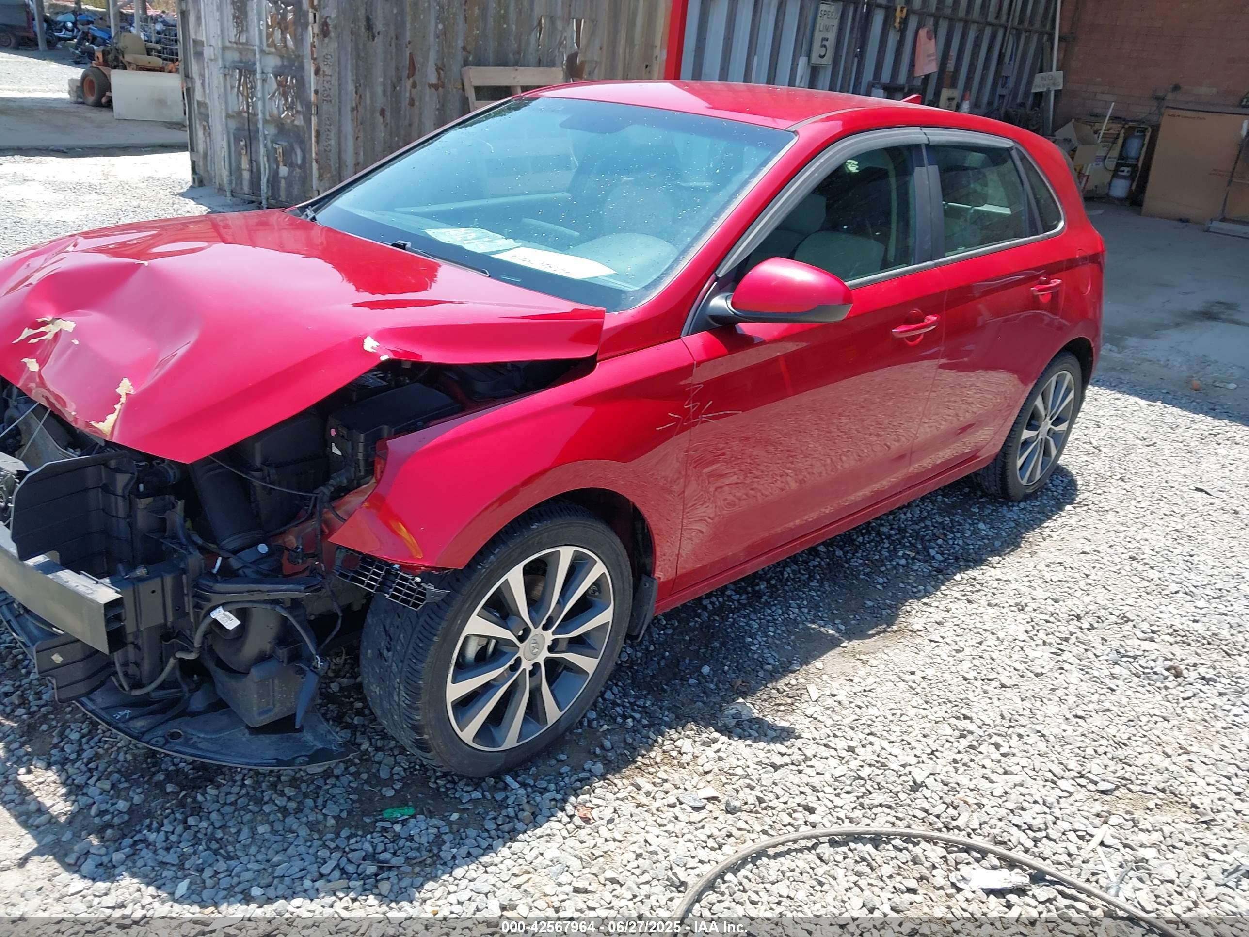 HYUNDAI ELANTRA image 2
