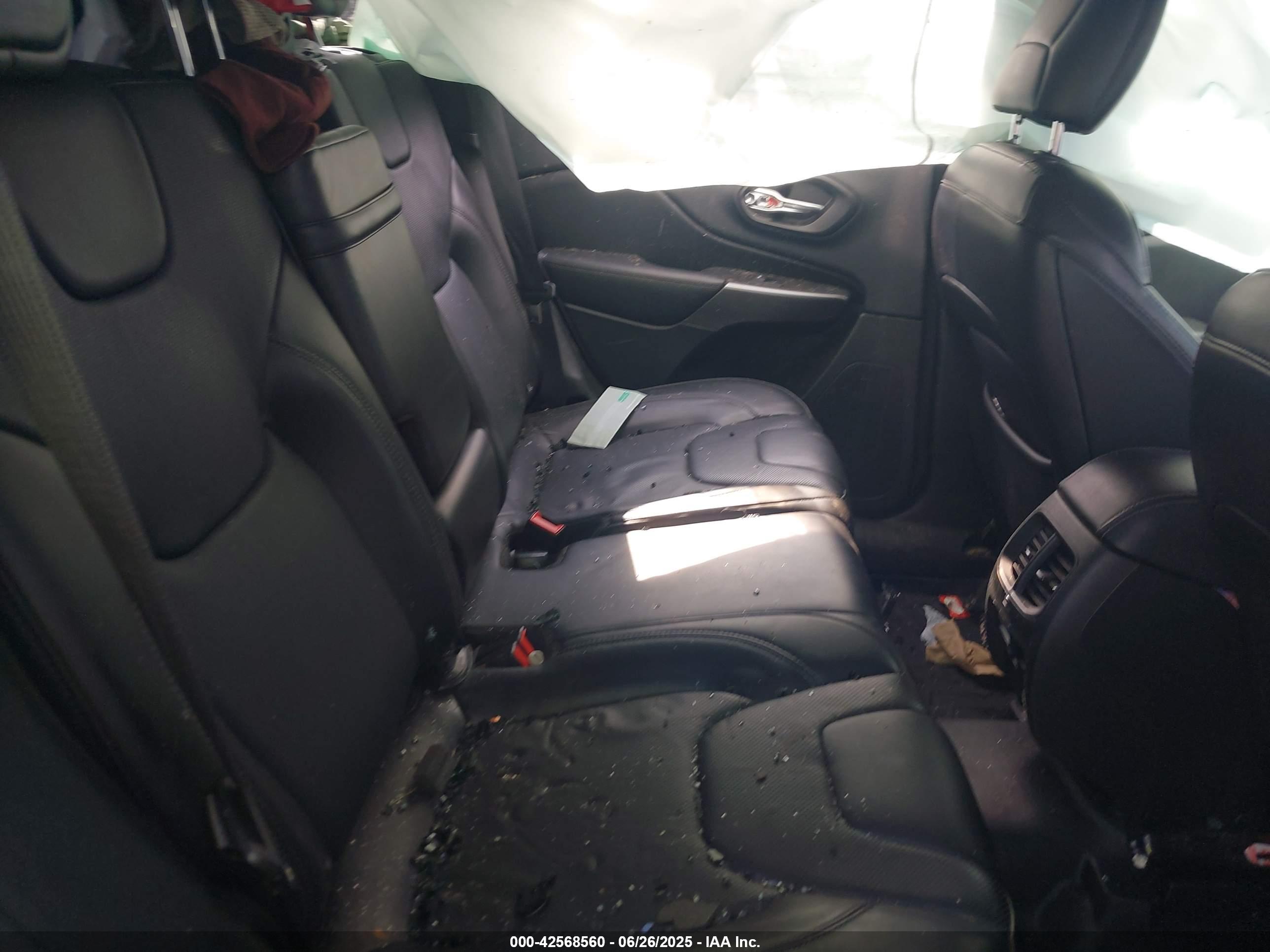 JEEP CHEROKEE image 8