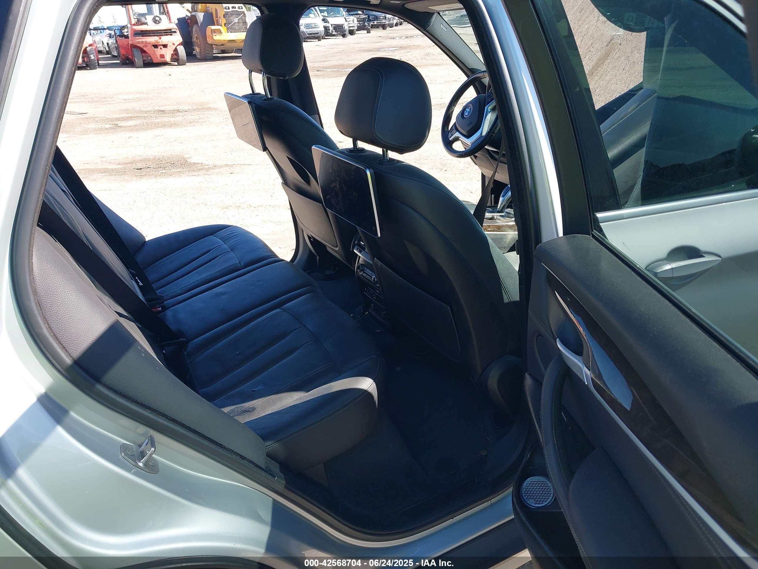 BMW X5 image 8