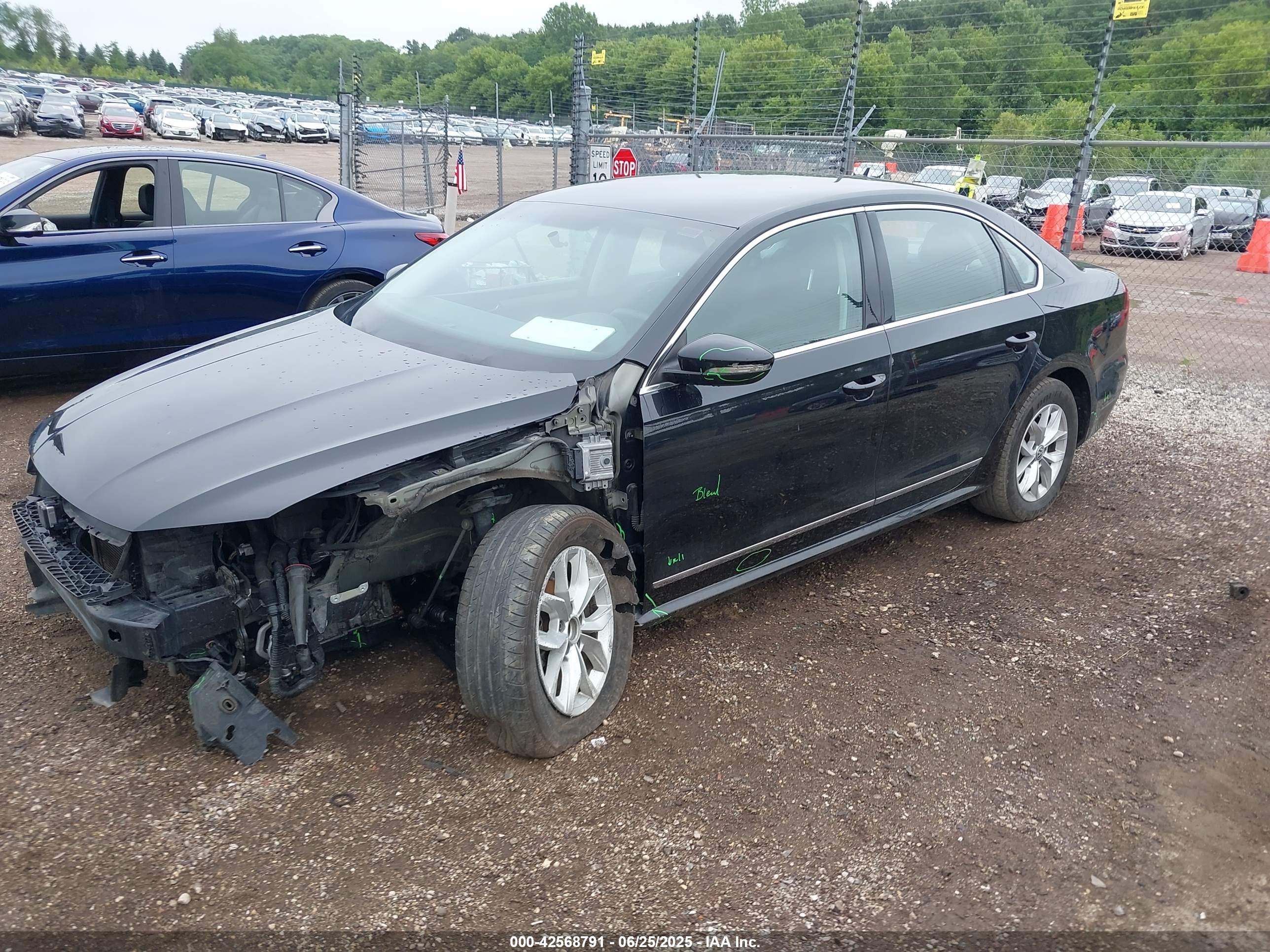 VOLKSWAGEN PASSAT image 2
