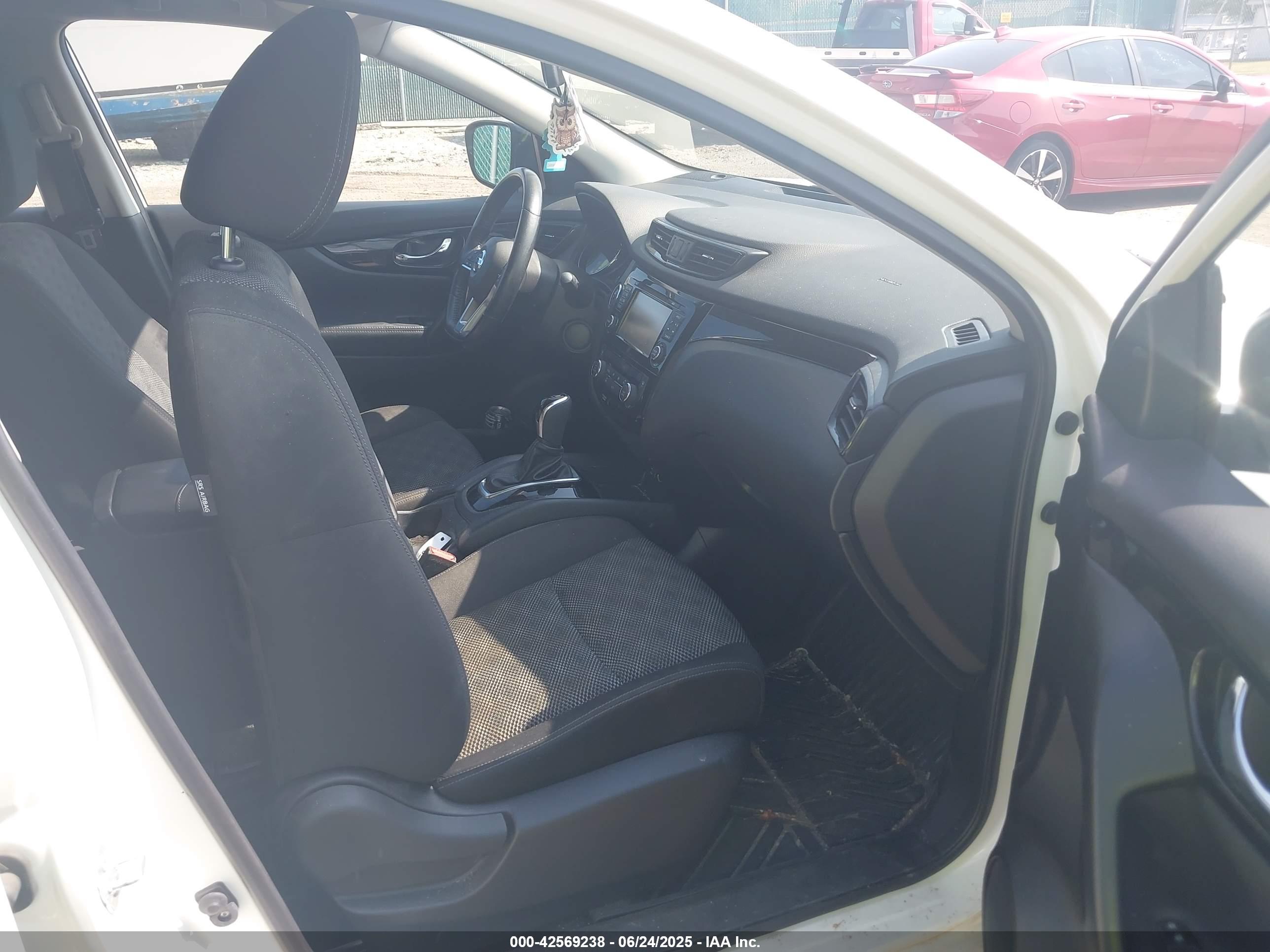 NISSAN ROGUE image 5