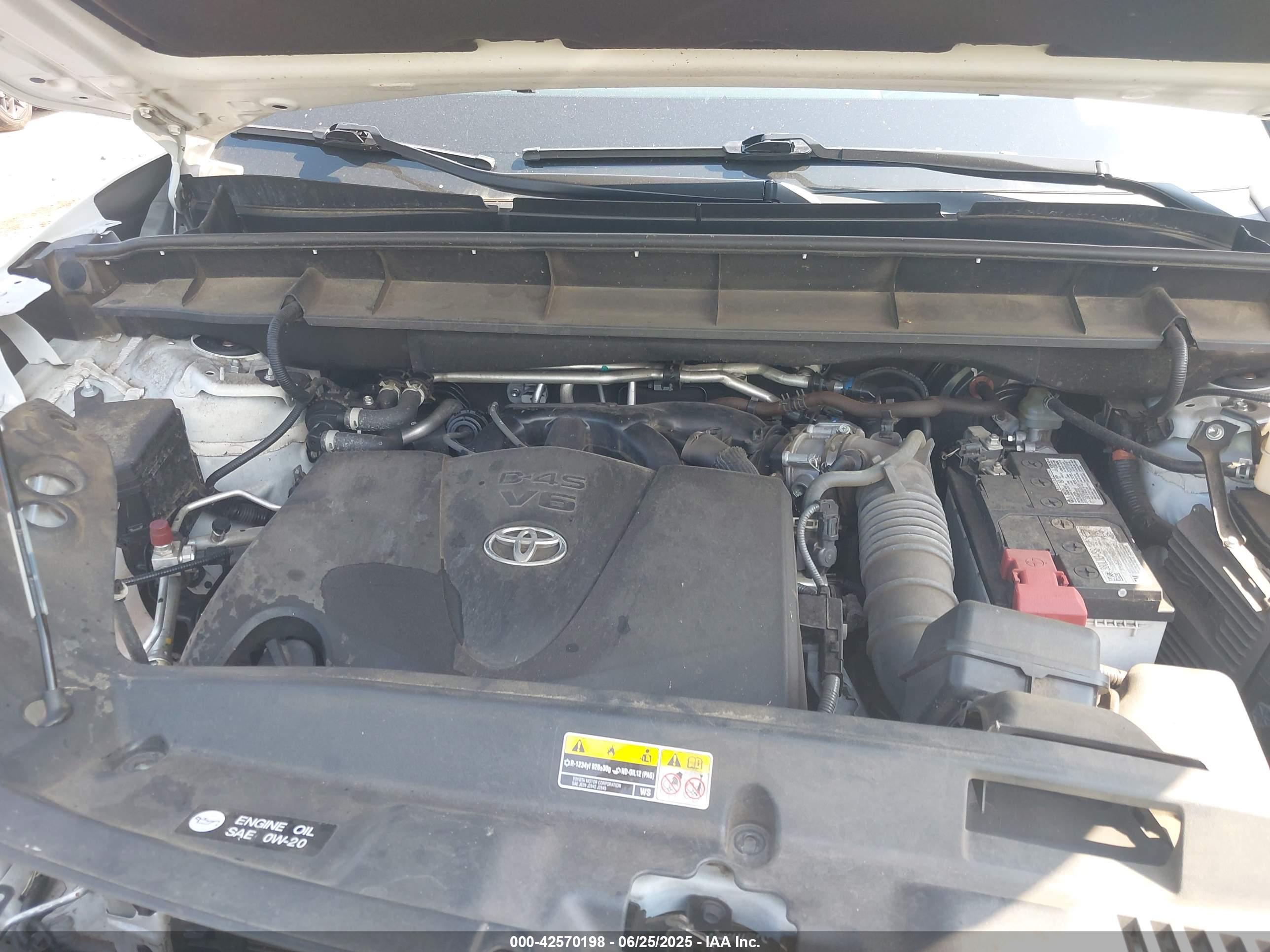 TOYOTA HIGHLANDER image 10