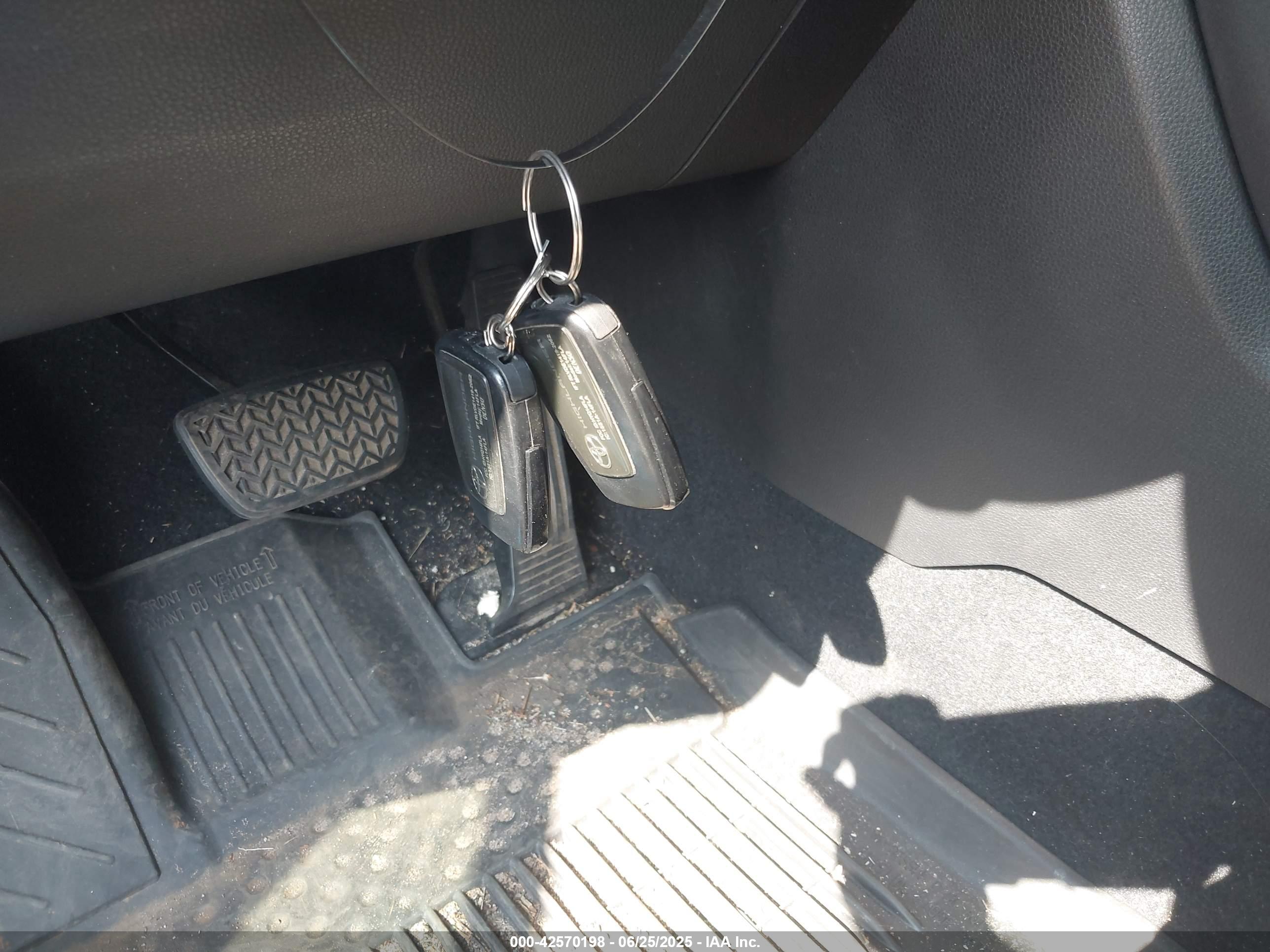 TOYOTA HIGHLANDER image 11