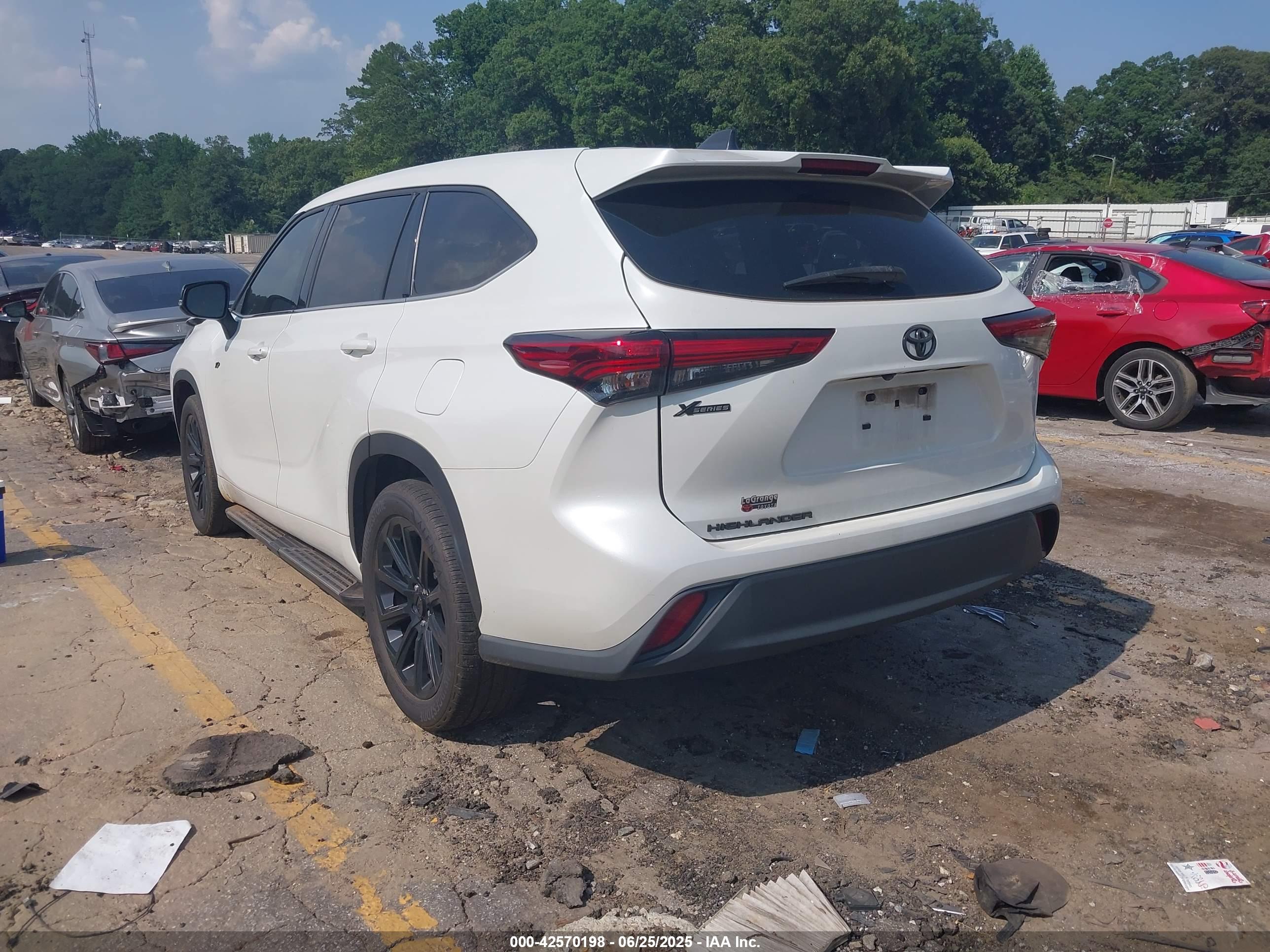 TOYOTA HIGHLANDER image 3